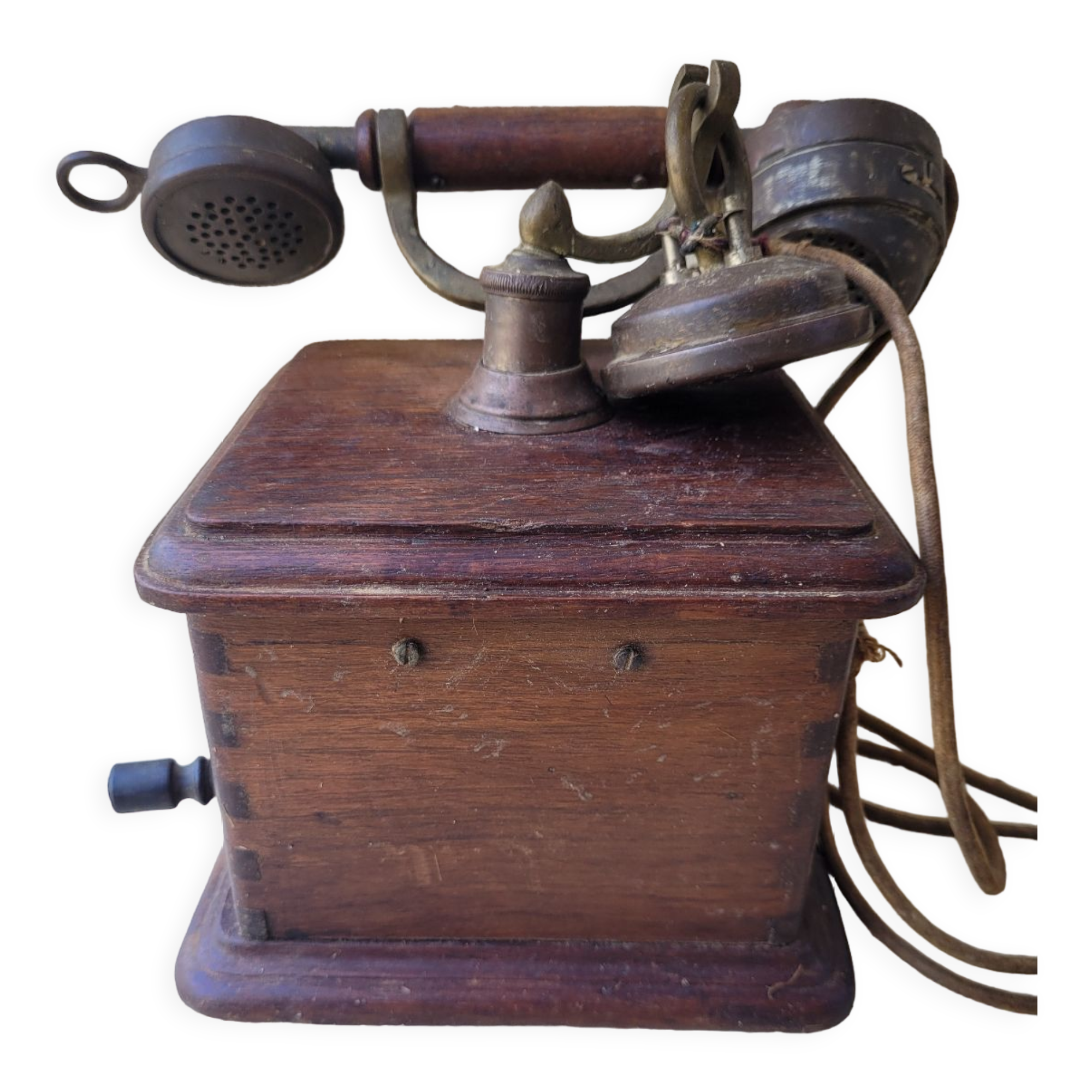 Telephone 1900