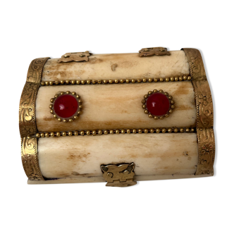 Jewelry box
