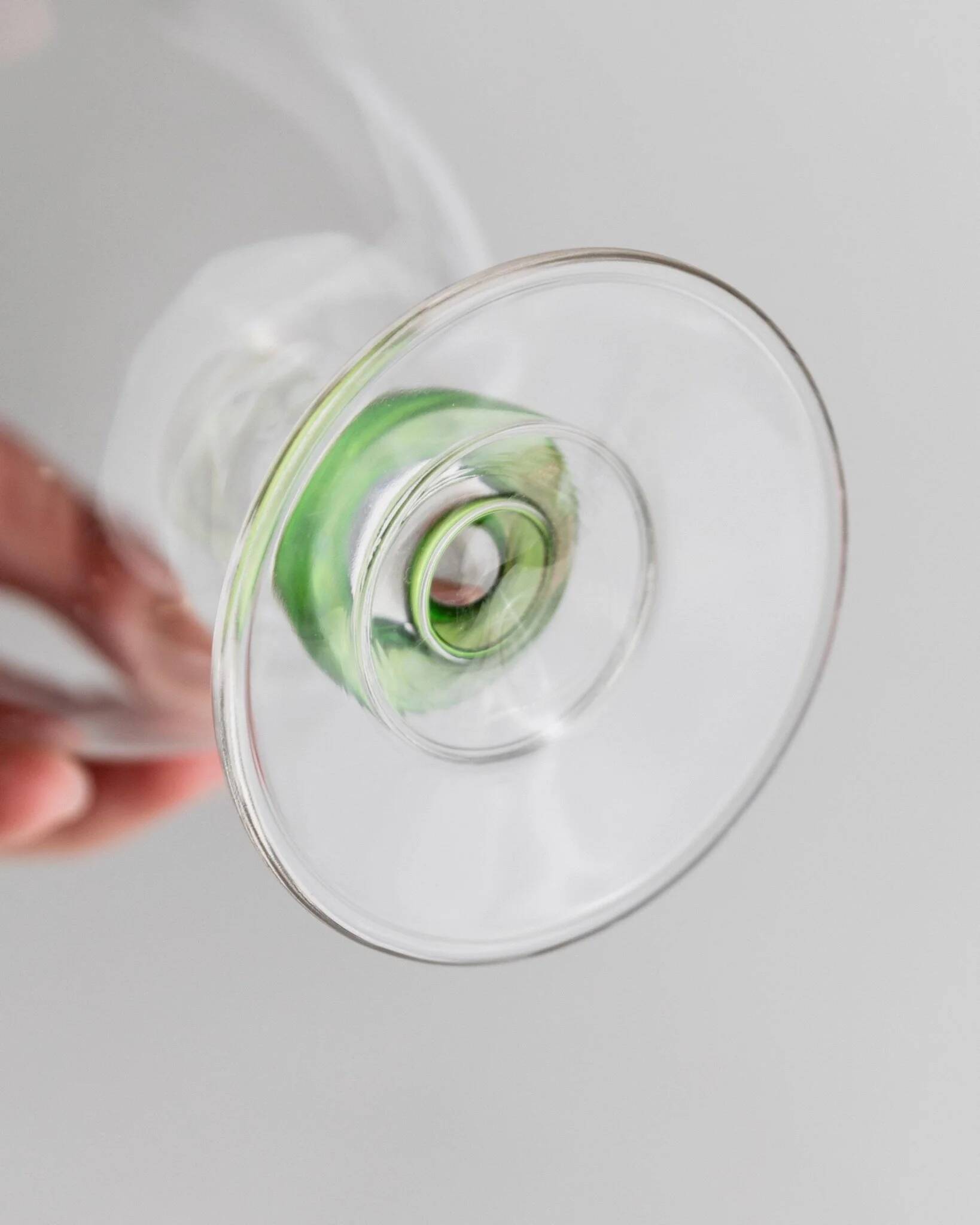 Ensemble de 6 verres à cocktail en verre de Murano vert vintage : verres à tige à bulles, années 1970, style italien du milieu du siècle.