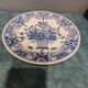 Assiette Delft à décor des fleurs