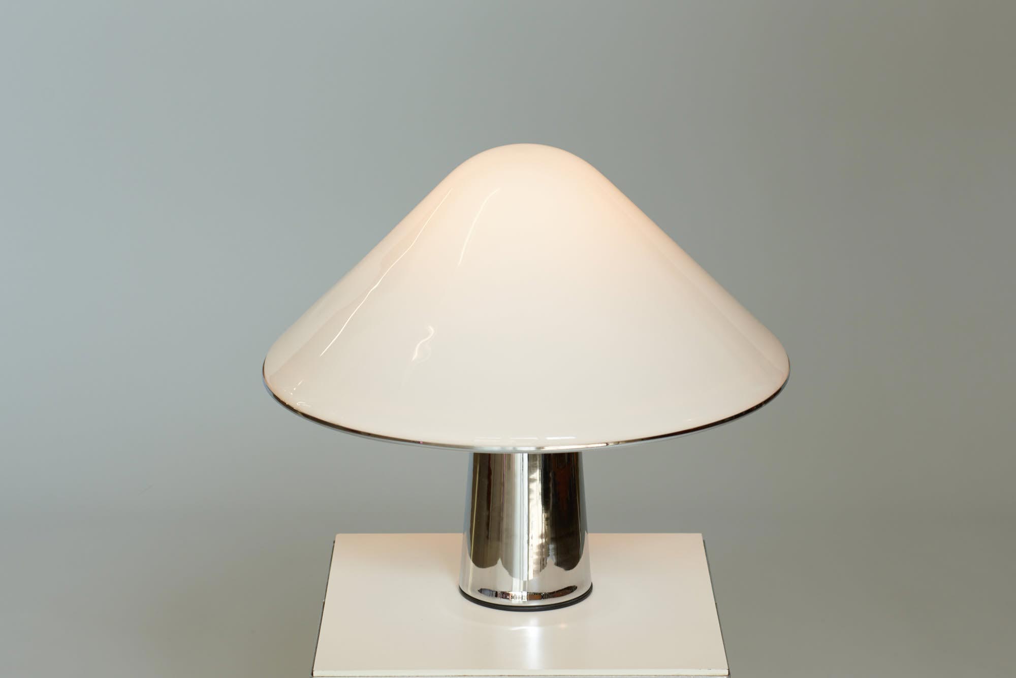 Design IGuzzini, Elpis table lamp