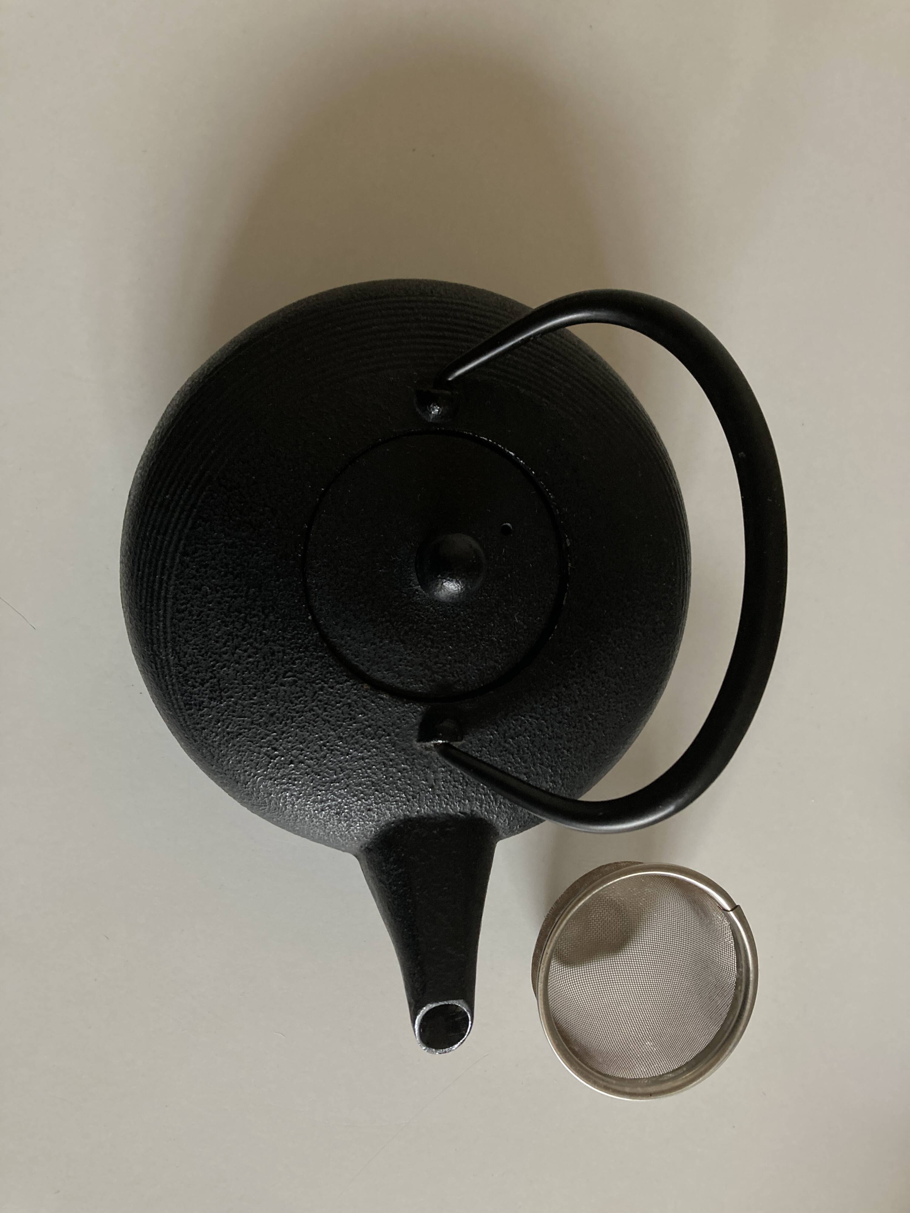 Théière ancienne en fonte japonaise Iwachu  0,5L noire