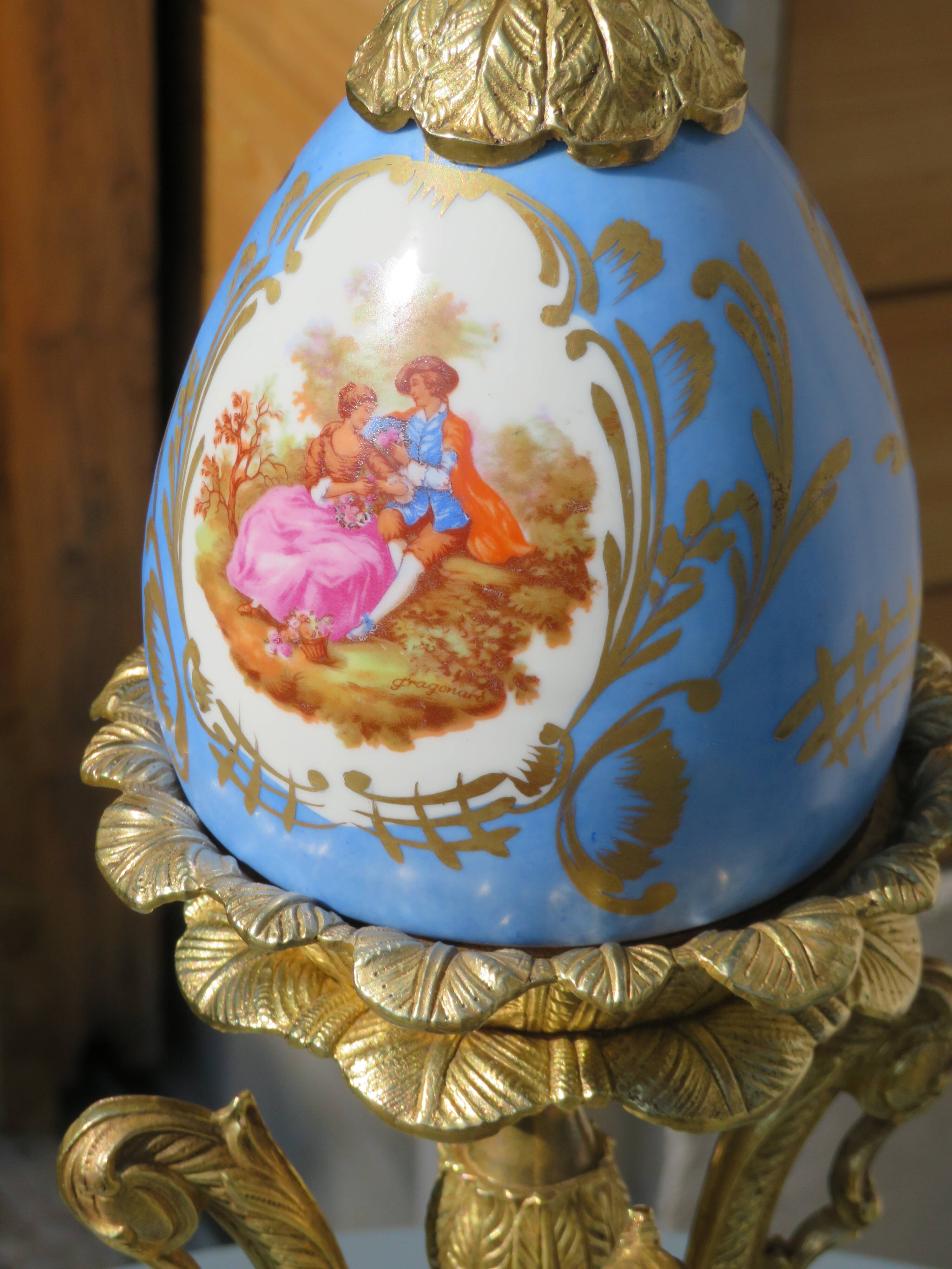 Bronze and blue porcelain floor lamp from the early 20th century.