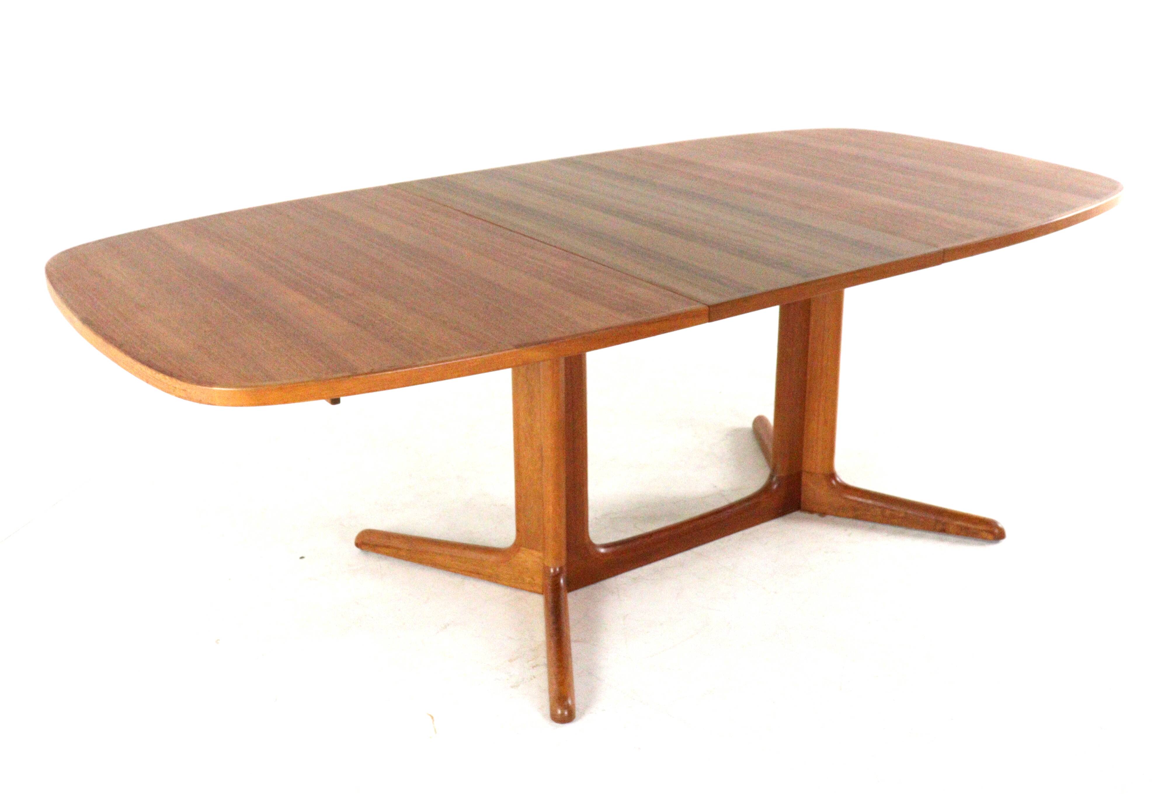 Large oval extendable dining table Gudme Danish design in teak - restored