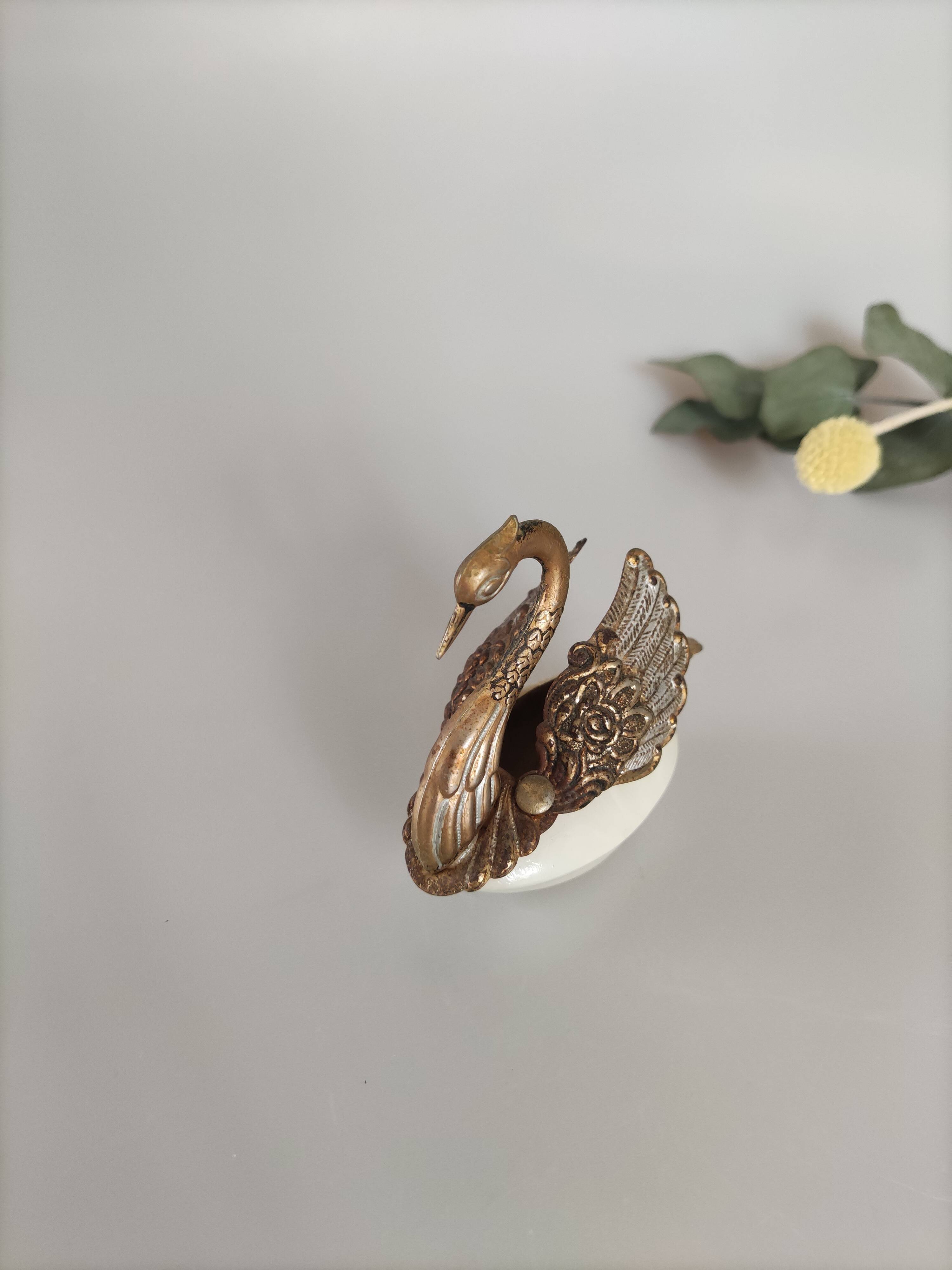 Brass and mother-of-pearl ashtray swan