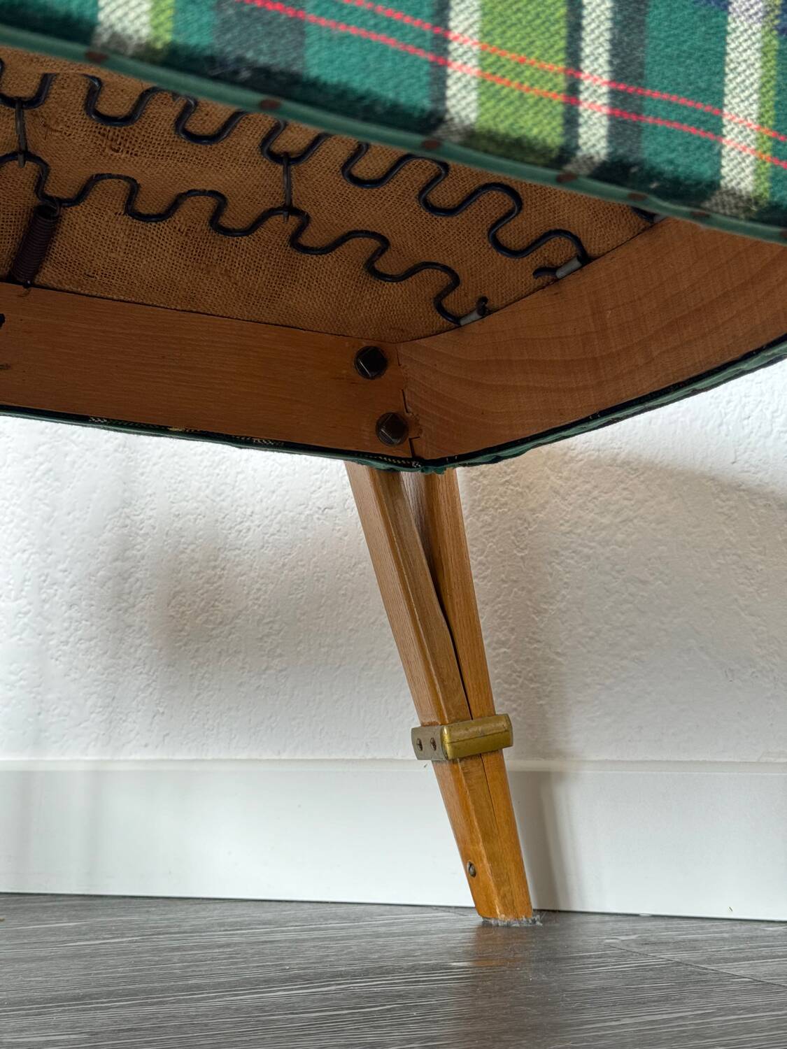 Fauteuil Bow Bois par Hugues Steiner 1950