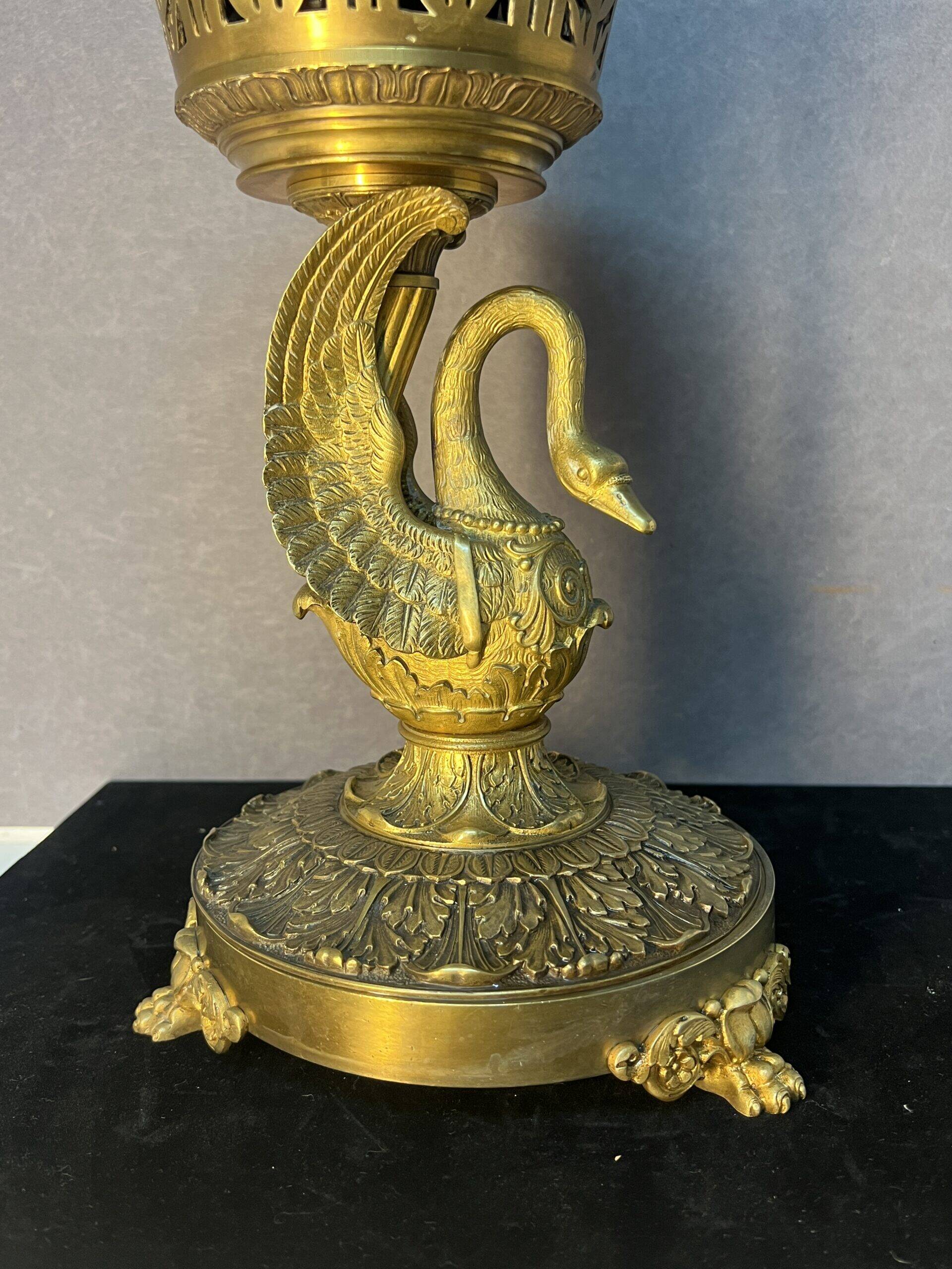 Très belle et ancienne coupe Empire DLG de Pierre-Philippe Thomire, décor de cygne