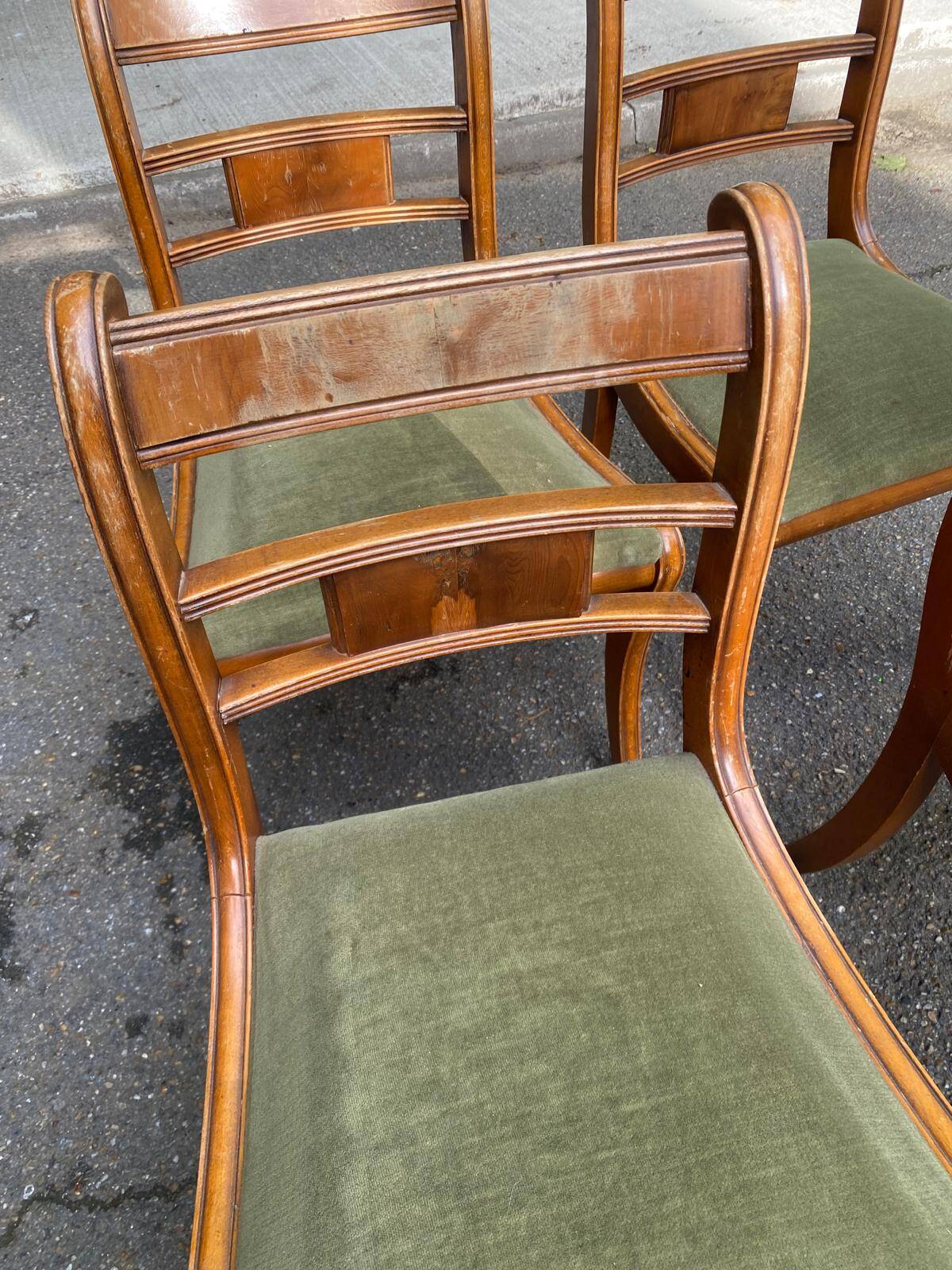 4 regency chairs in solid wood and green velvet suede