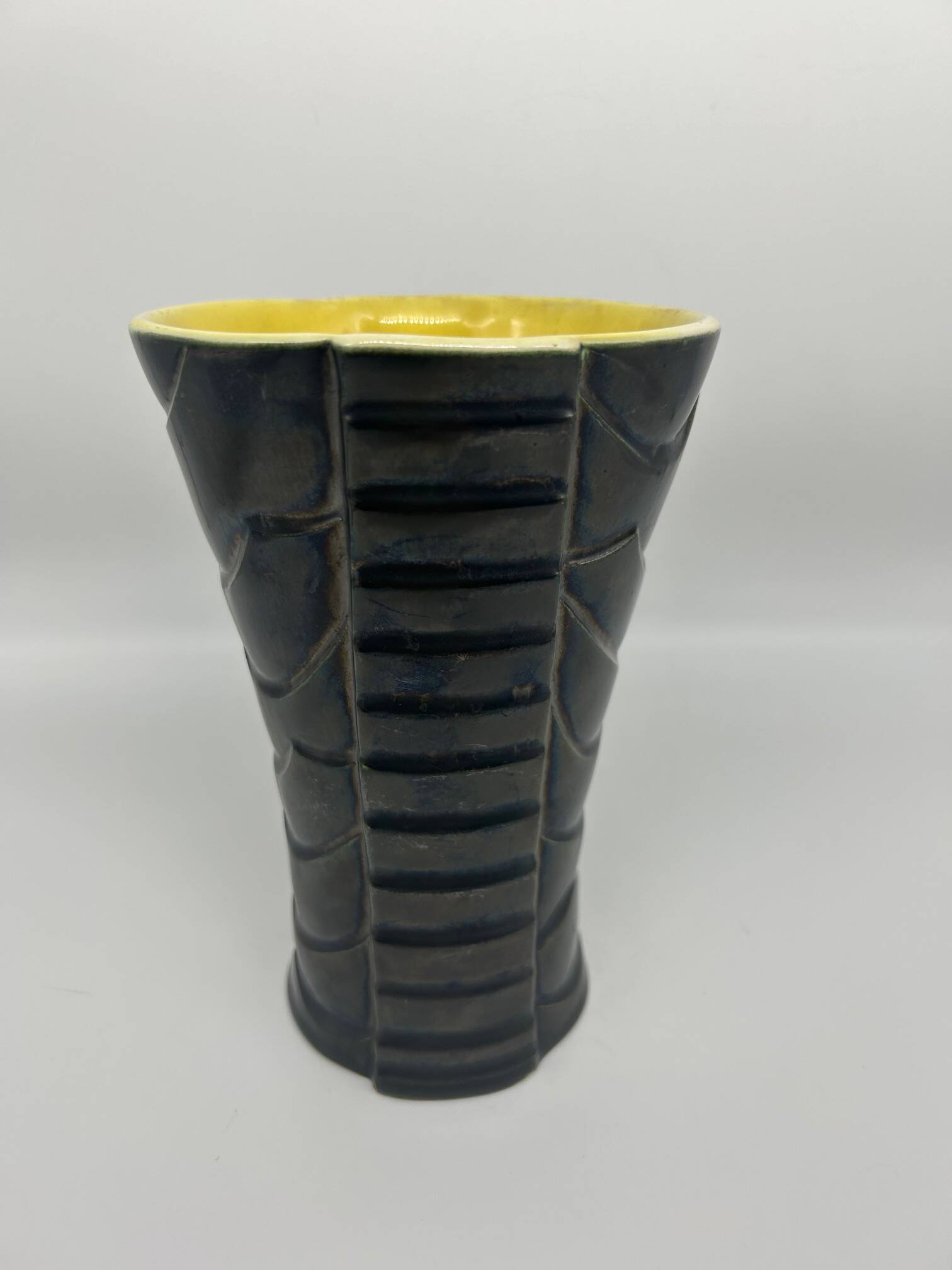 Vase from the 50s black and yellow