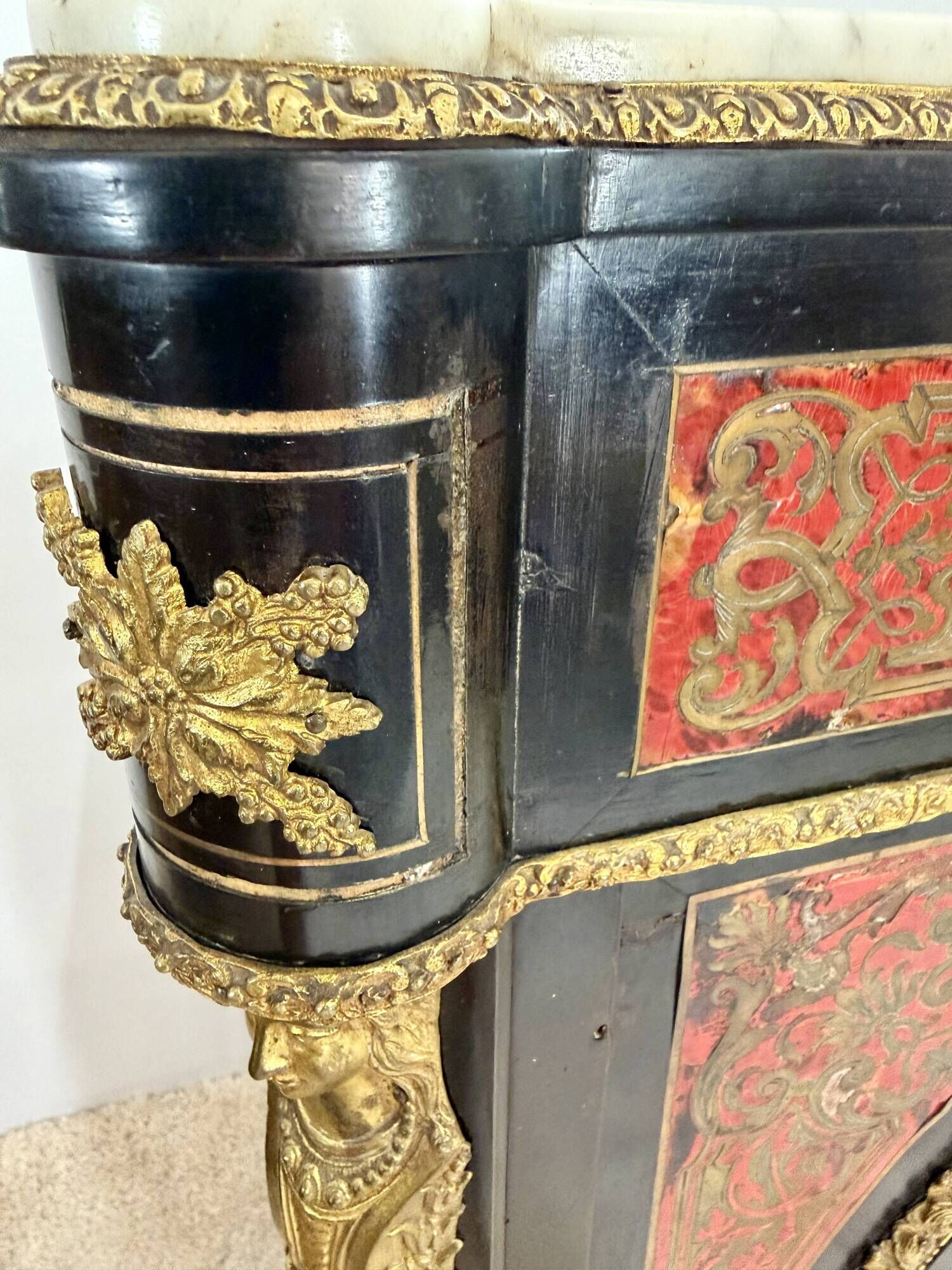 Meuble d’appui Napoléon III en marqueterie Boulle, bronze et marbre