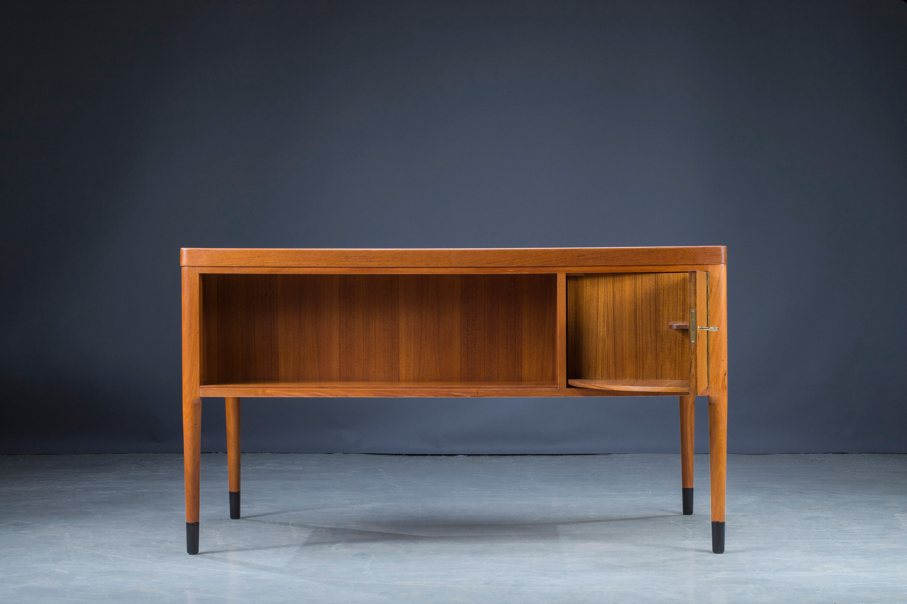 Asymmetrical Mid-Century Teak Desk with Bar, 1960s