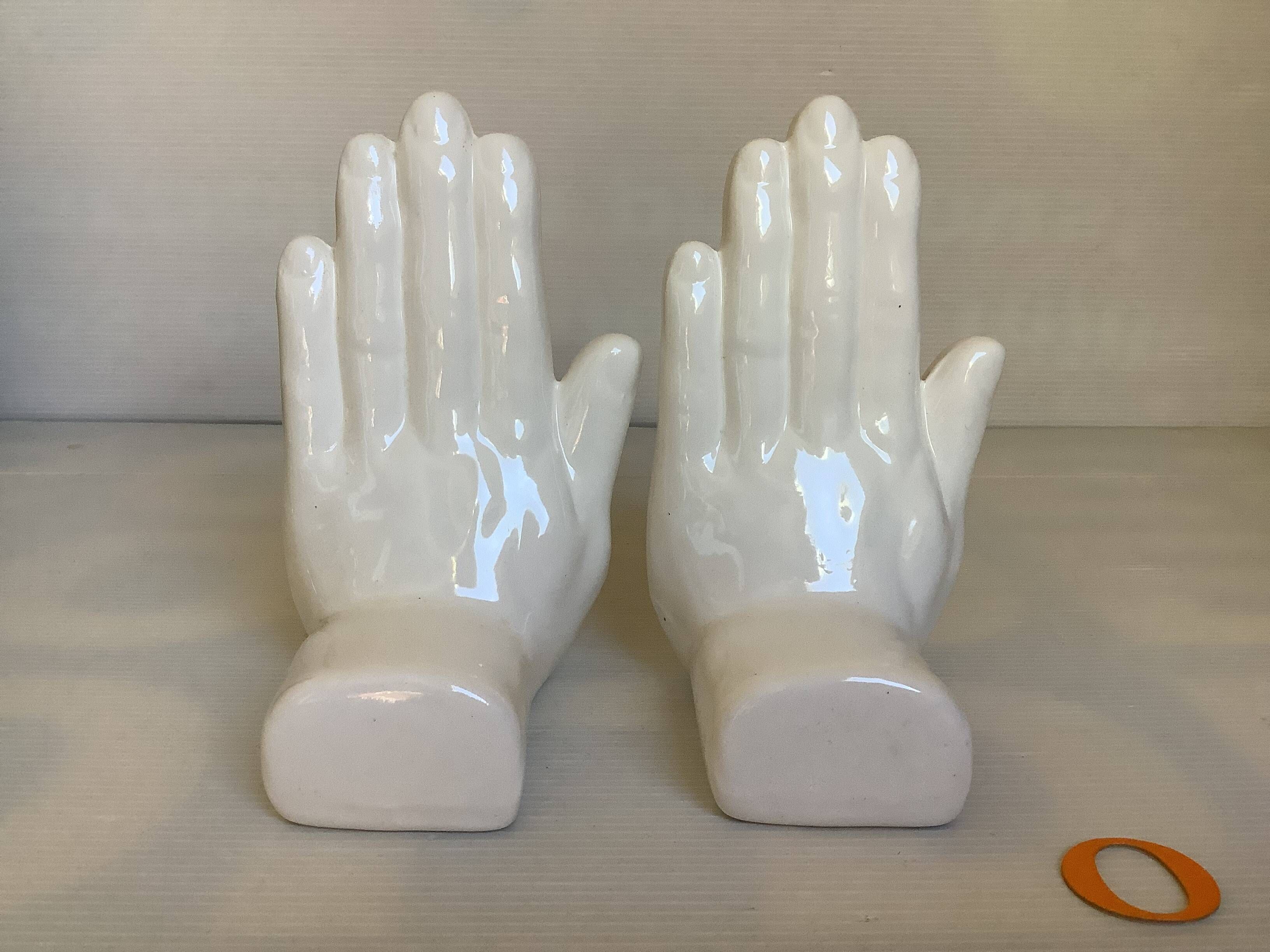 Pair of O-hand bookends