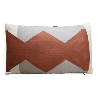 Graphic linen cushion 30x50cm.