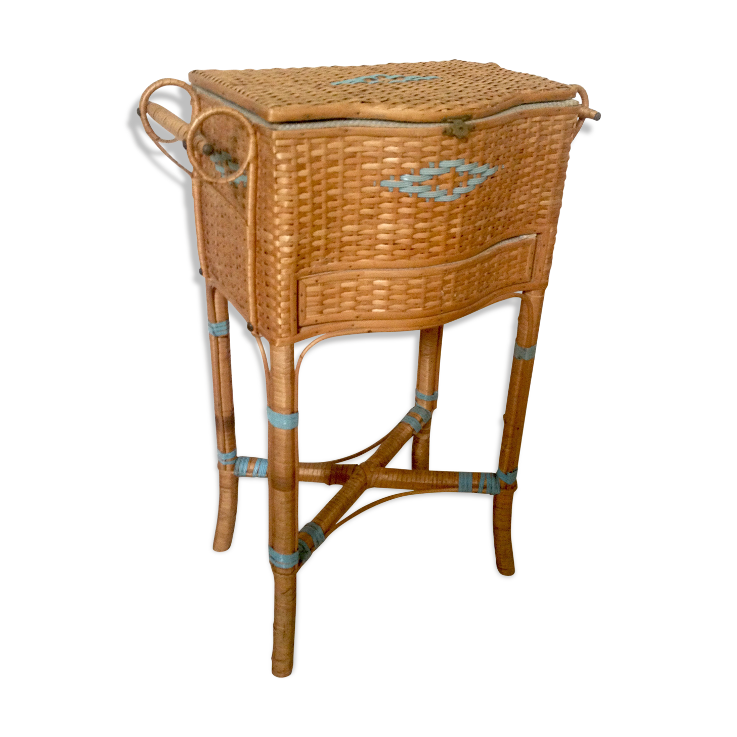 Sewing wicker basket