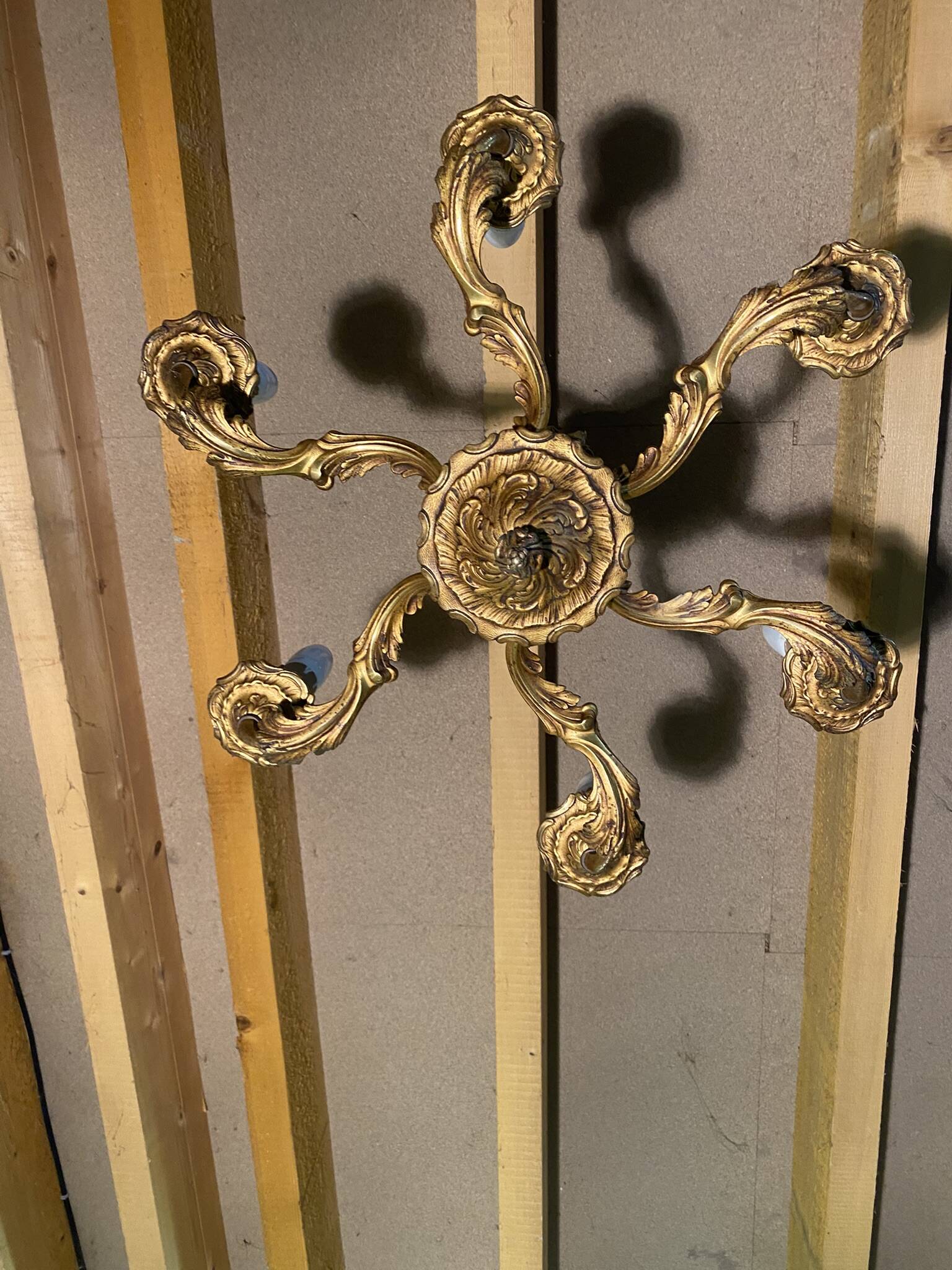 Vintage 6-Light Gold Brass Chandelier - Classic Style