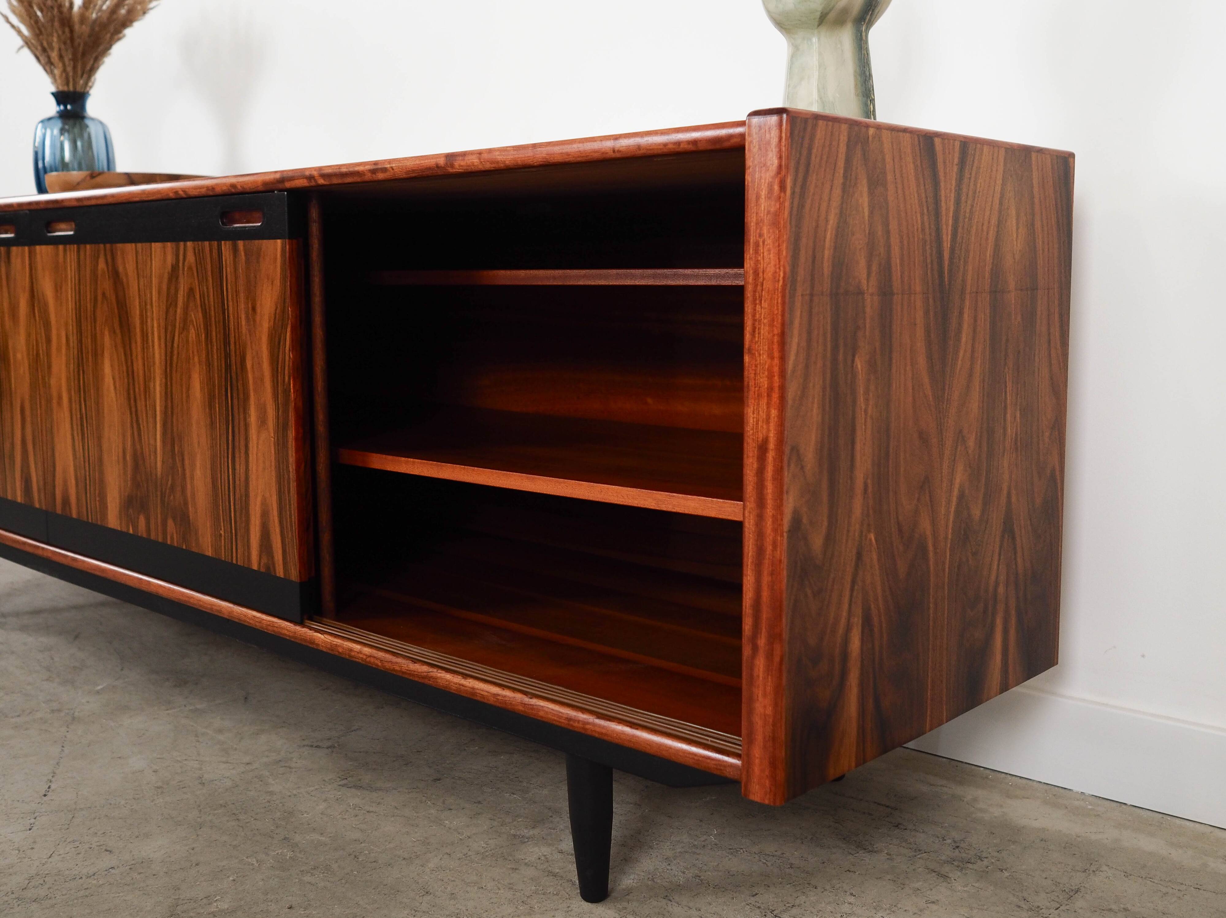 Buffet en palissandre, design danois, années 1970, fabriqué par Skovby Møbelfabrik.