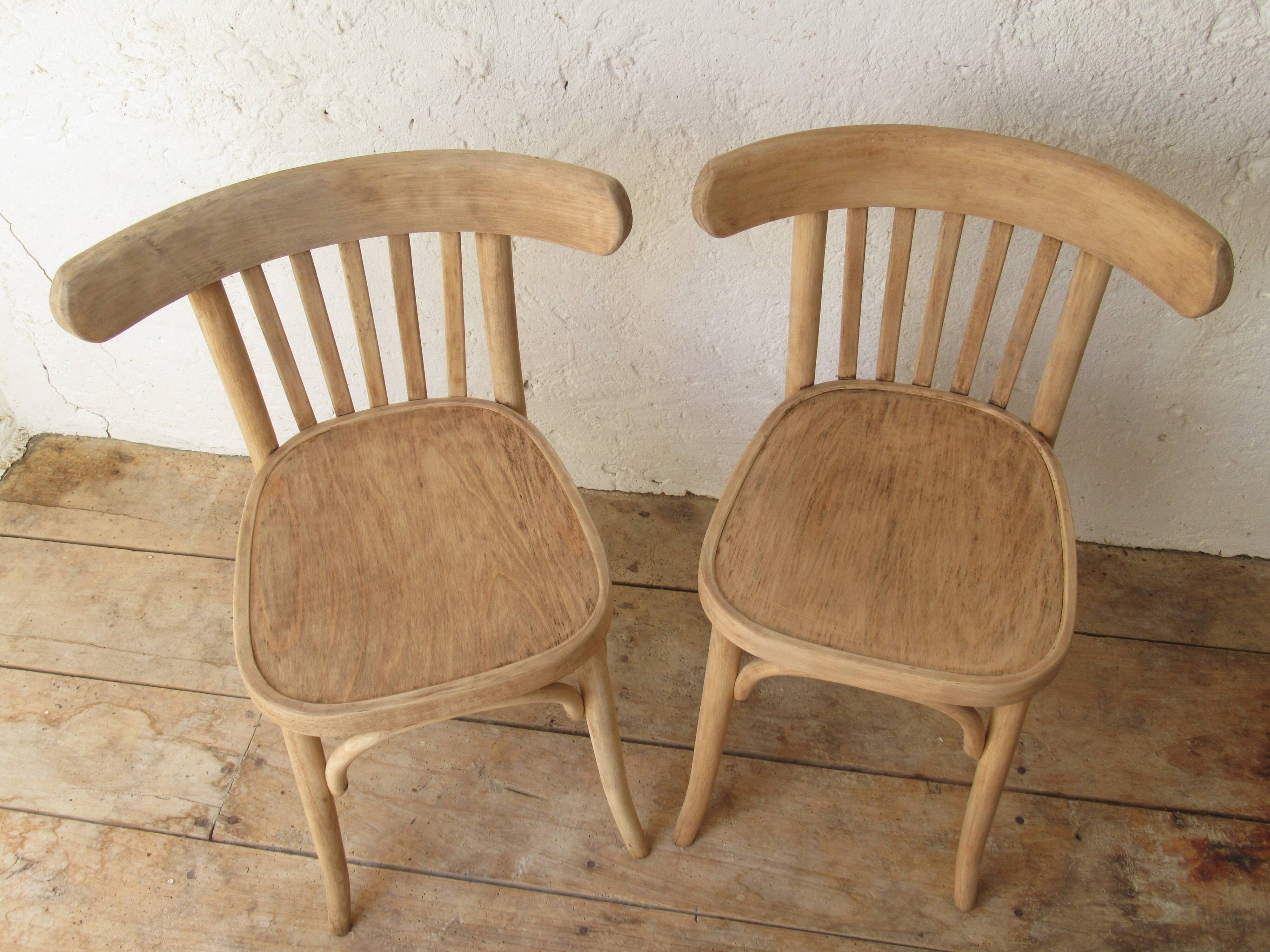 Paire de chaises bistrot en bois brut