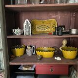 Small shabby two-body buffet
