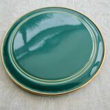Ceramic plate under mat