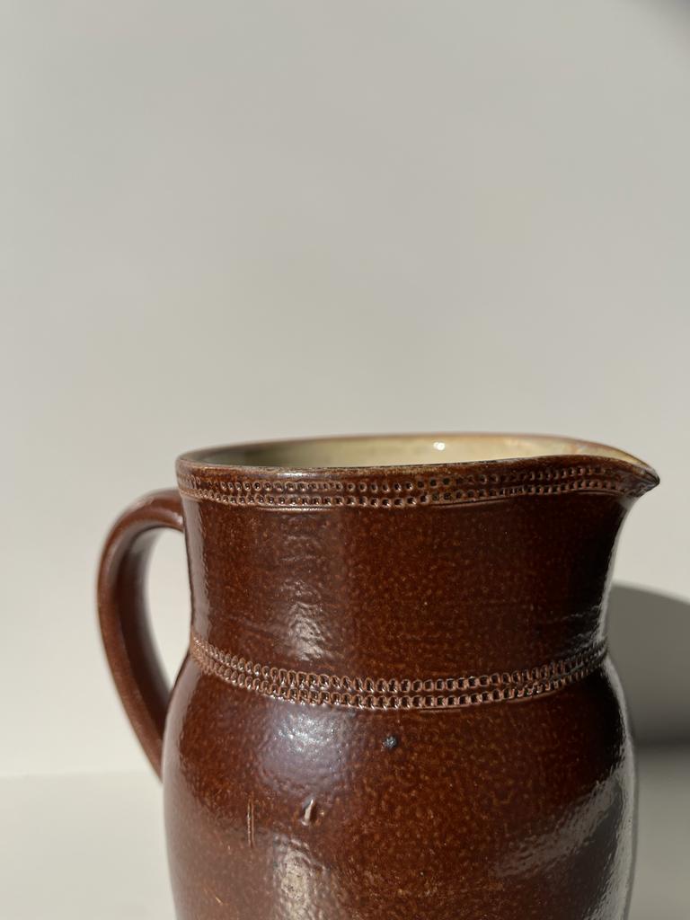 Brown ceramic pitcher H: 20 cm