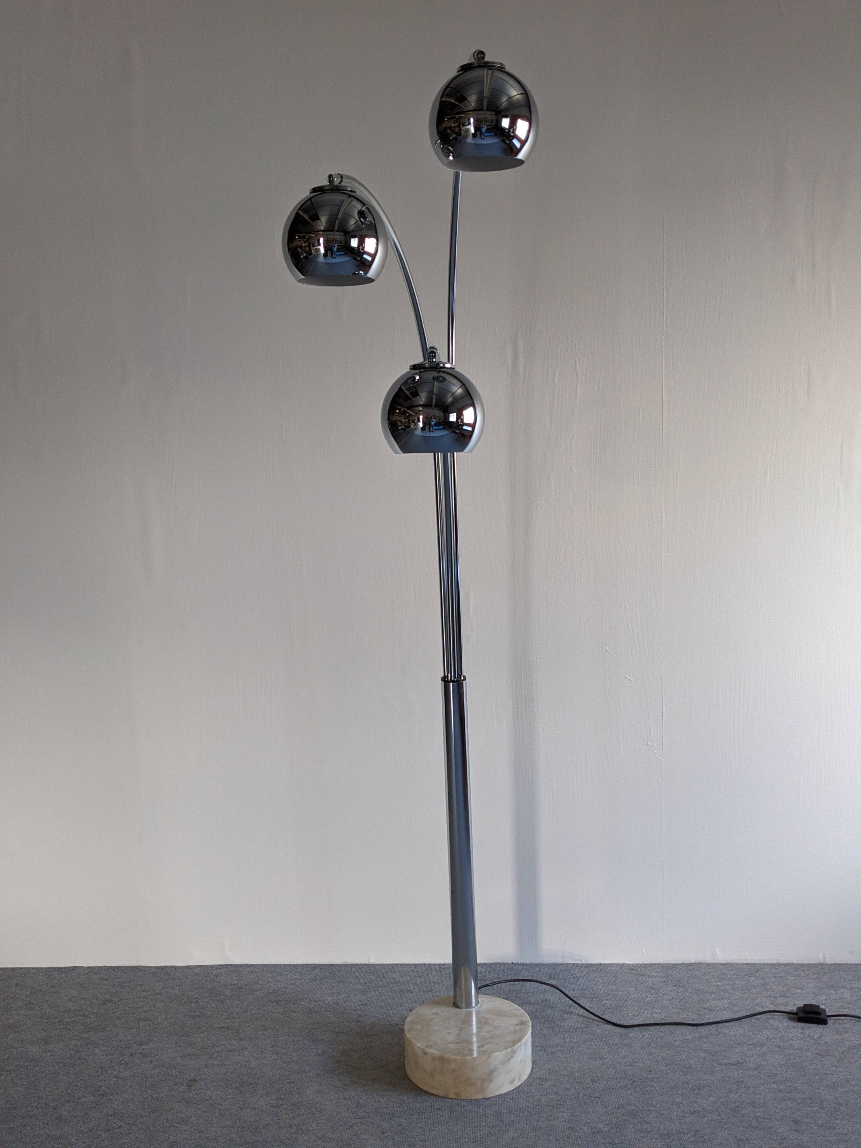 "Lily of the Valley" floor lamp by Goffredo Reggiani Space Age 60s/70s