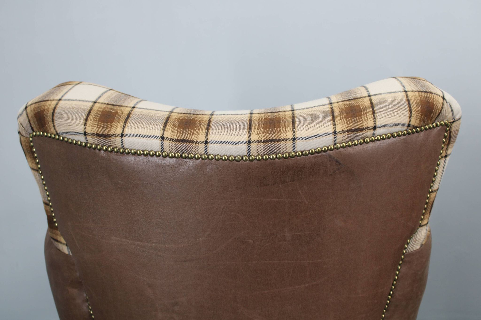 Paire de grands fauteuils club italiens des années 1940