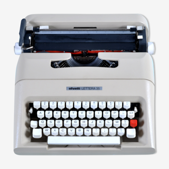 Typewriter Olivetti Lettera 35