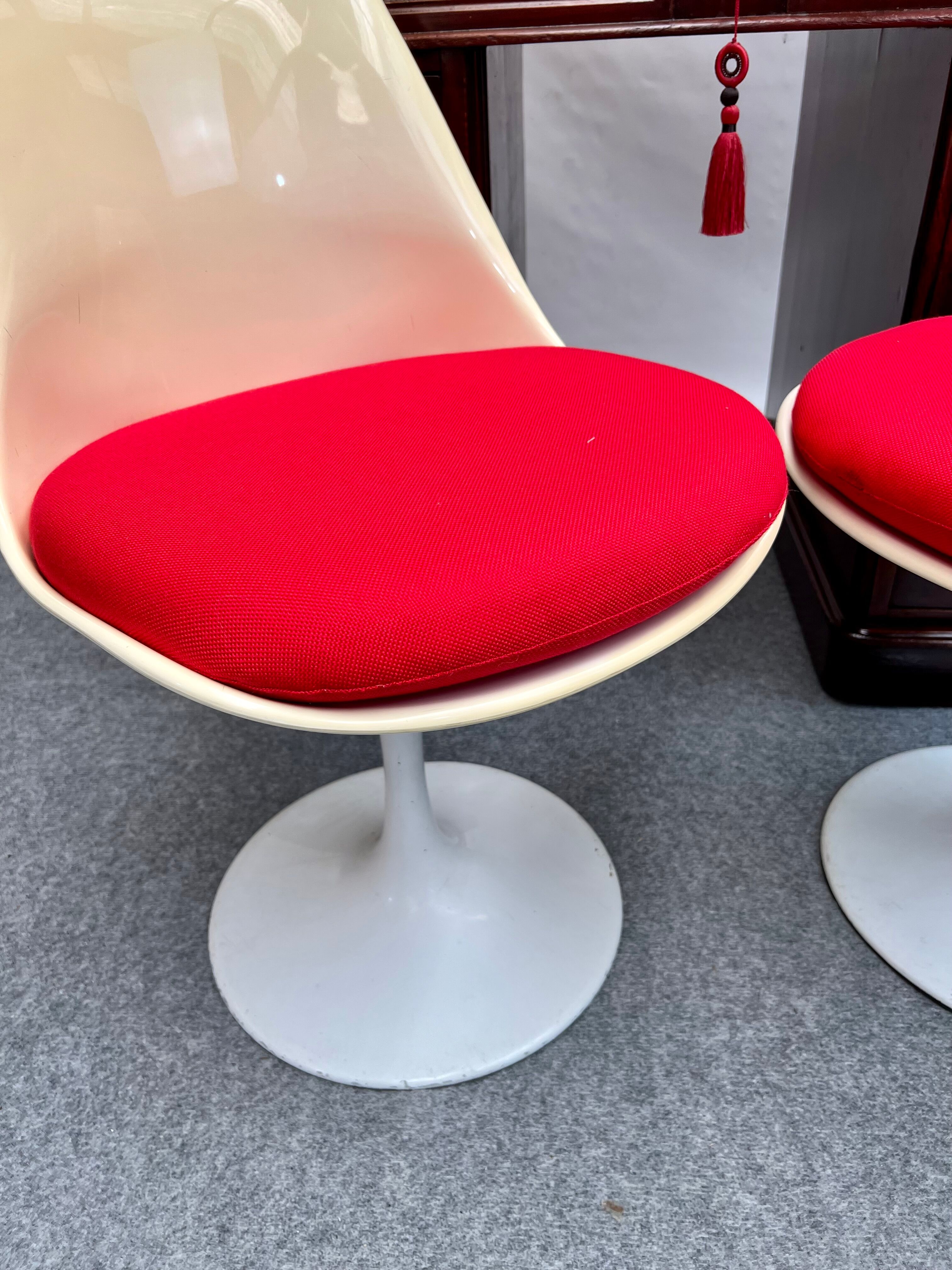 Pair of vintage tulip chairs