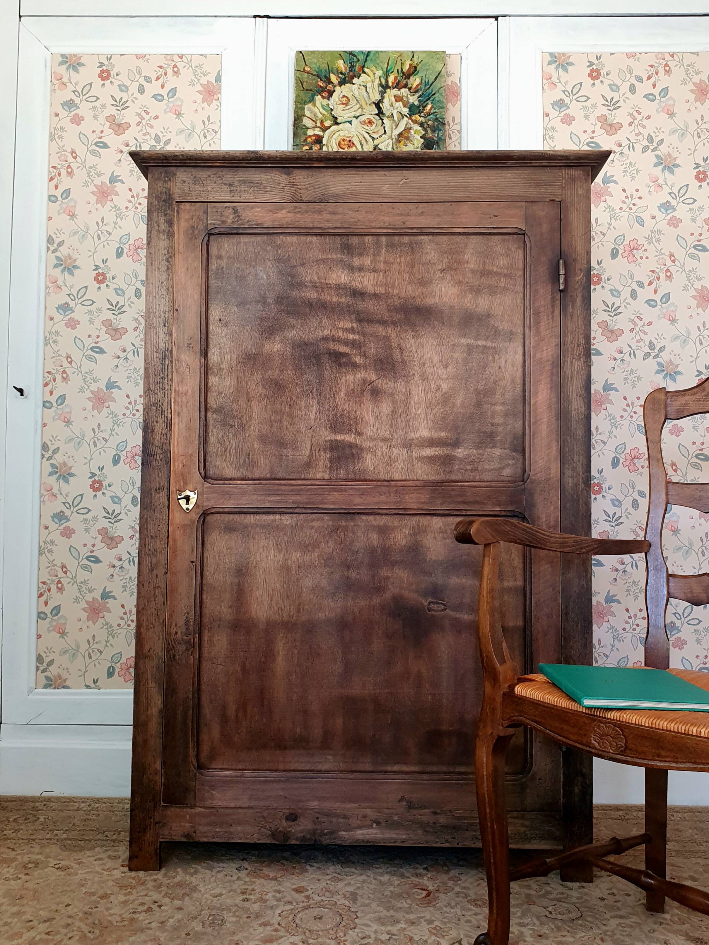 Small Parisian wardrobe