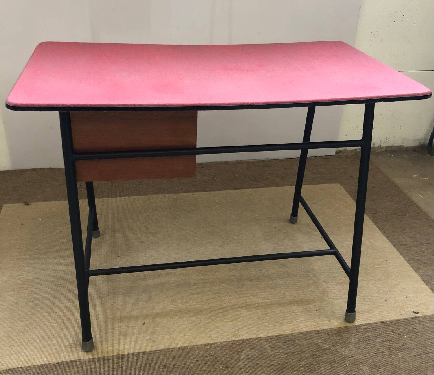 Small vintage desk from the 50s/60s