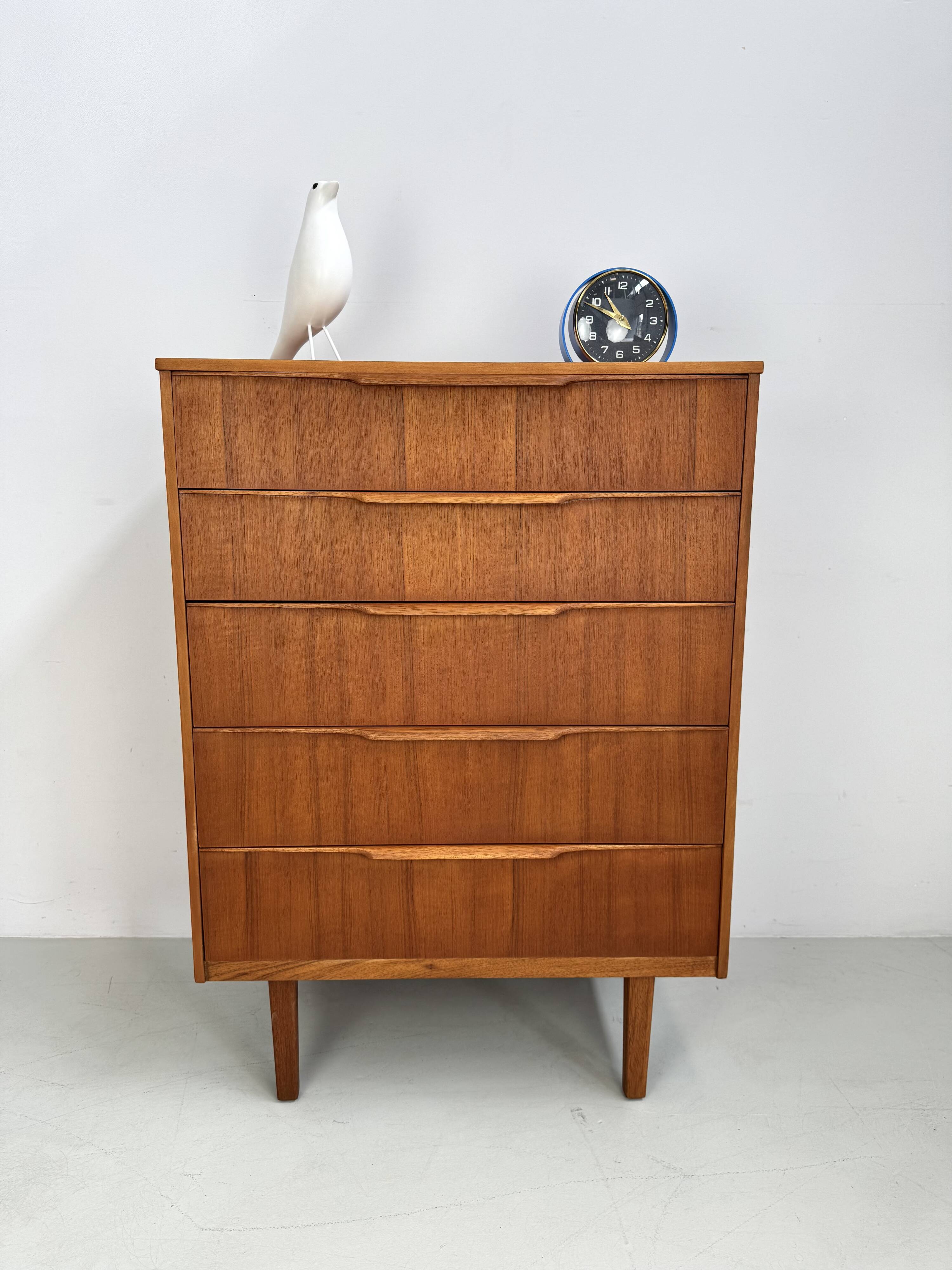 Vintage chest of drawers from Austinsuite, design by Frank Guille, 1960s.