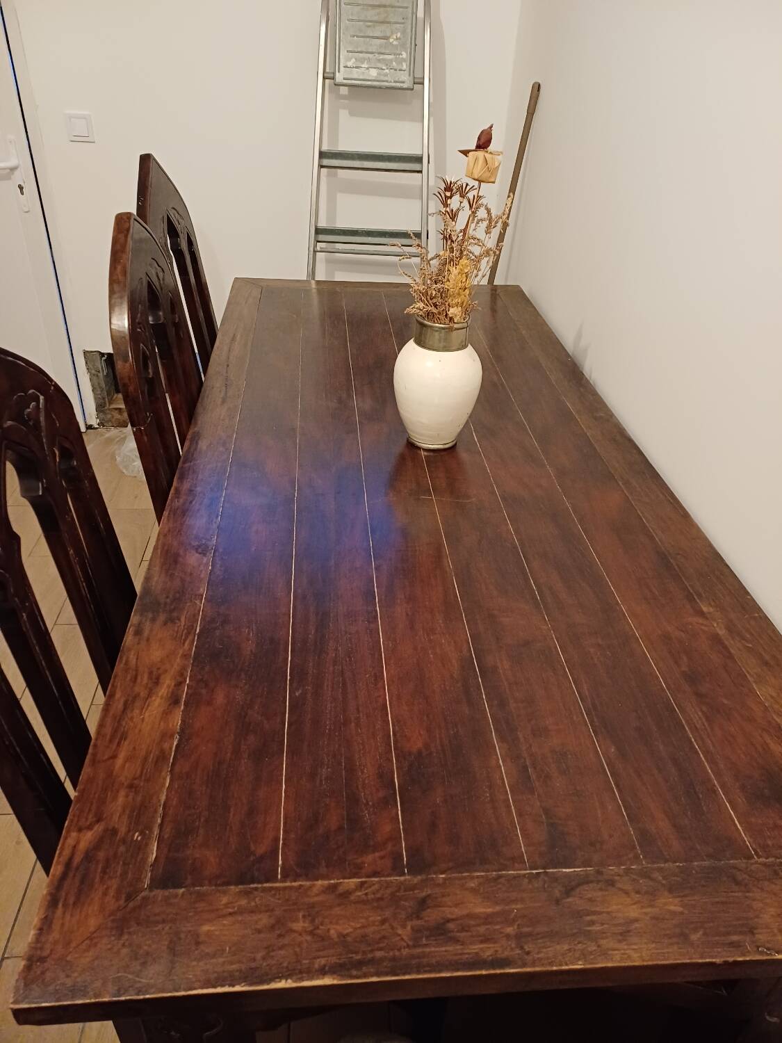 Table à manger hayrake style art nouveau et six chaises assises cuir d