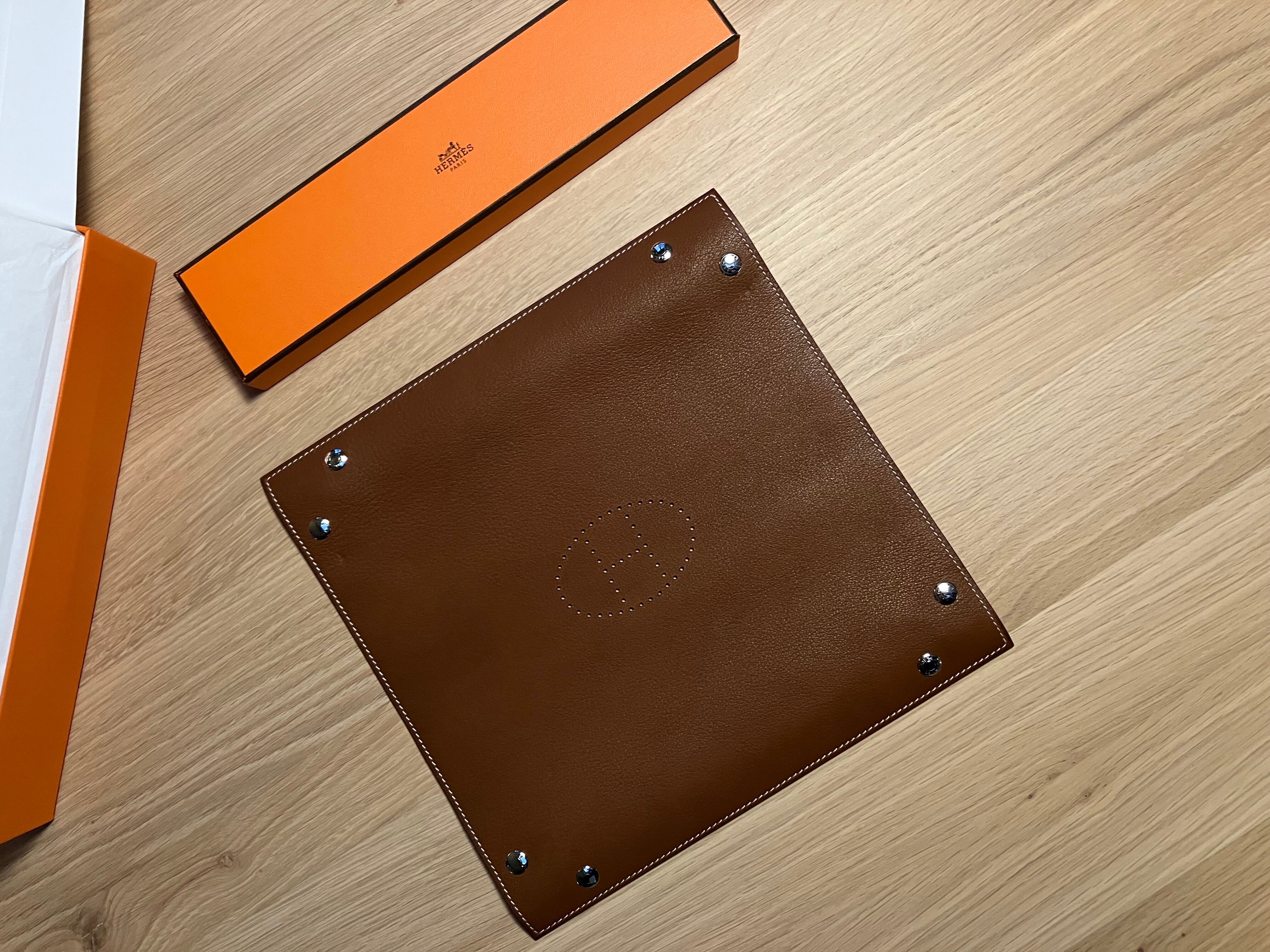 Hermès leather pocket vacuum