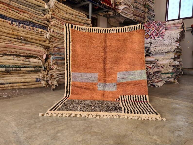 Berber wool rug, size 150 x 350 cm