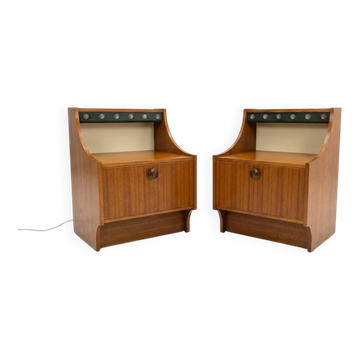 Paire de tables de chevet scandinaves en teck des années 60