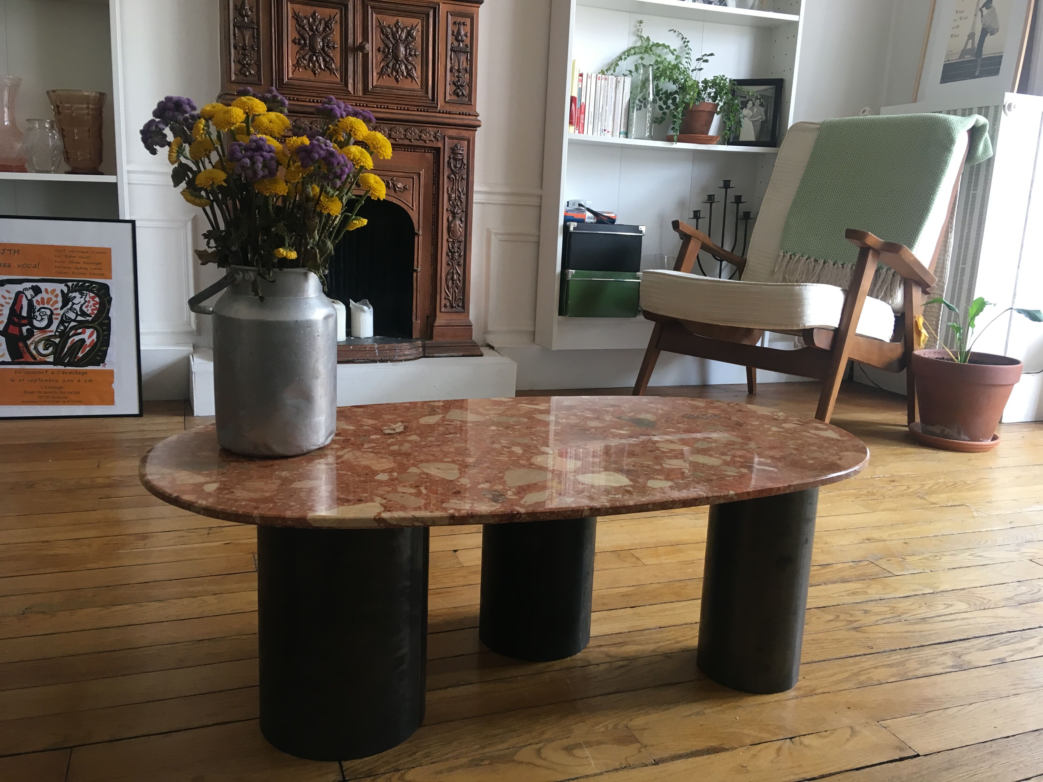 Earth-coloured marble coffee table