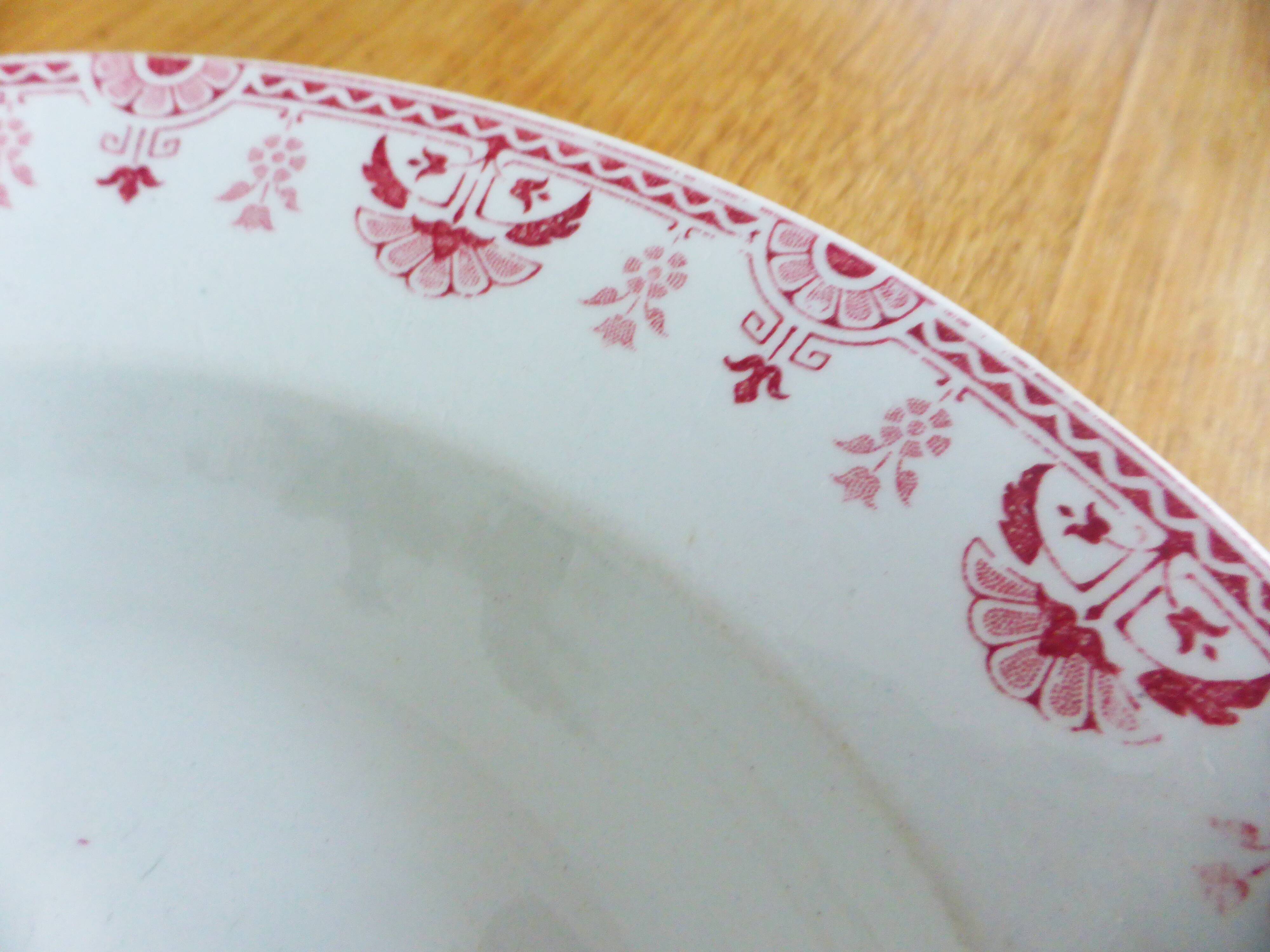 1 hollow iron earthenware plate from Gien, Grenade model 221270