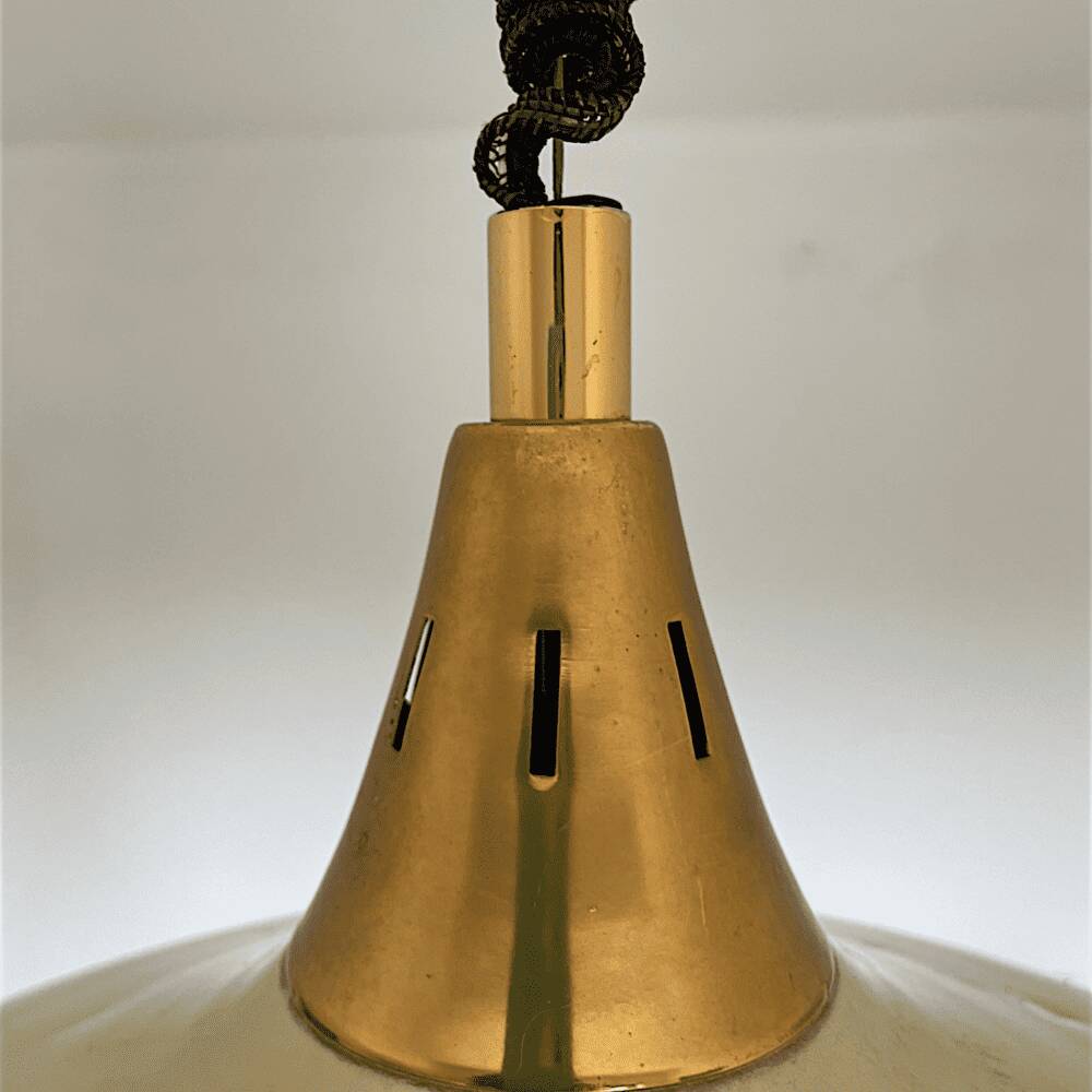Retractable metal and  glass pull down pendant