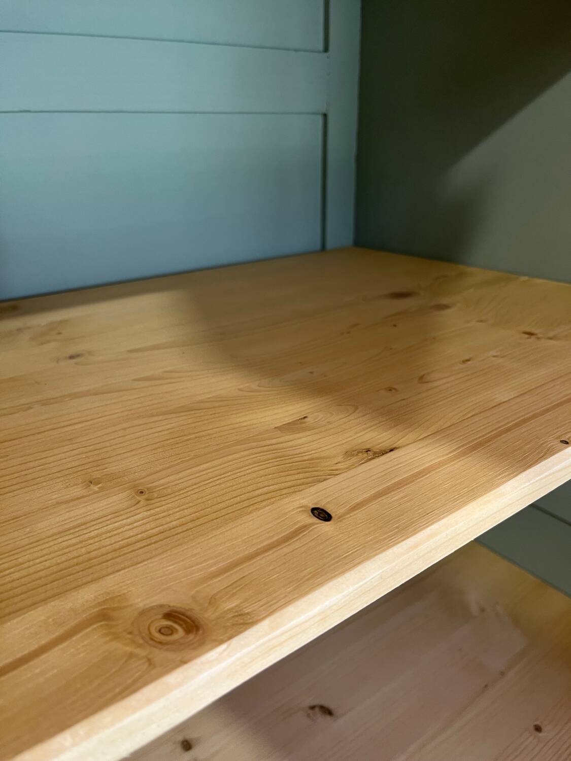 Parisian wardrobe with compass feet