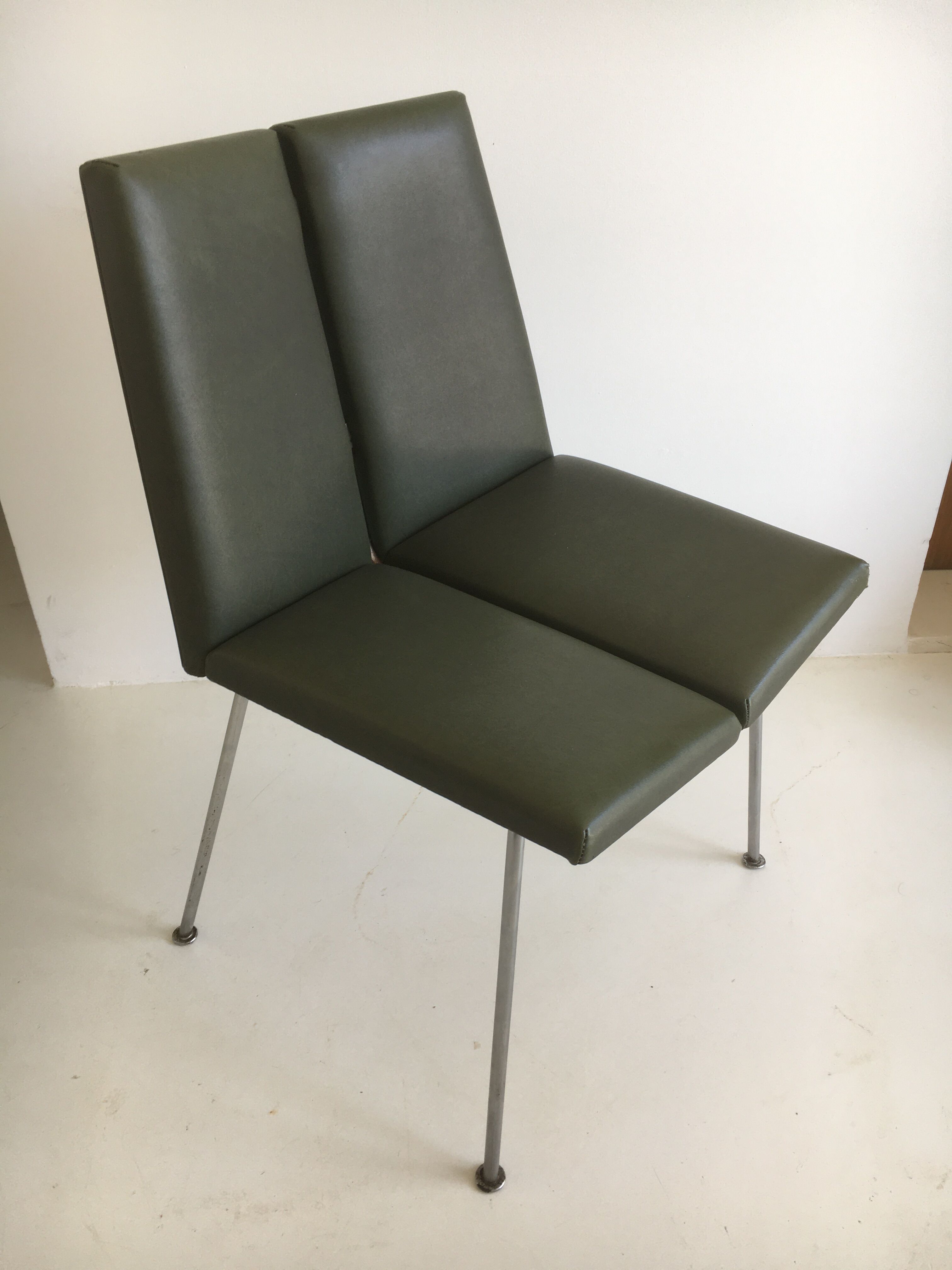 Chair Pierre Guariche, édition Steiner