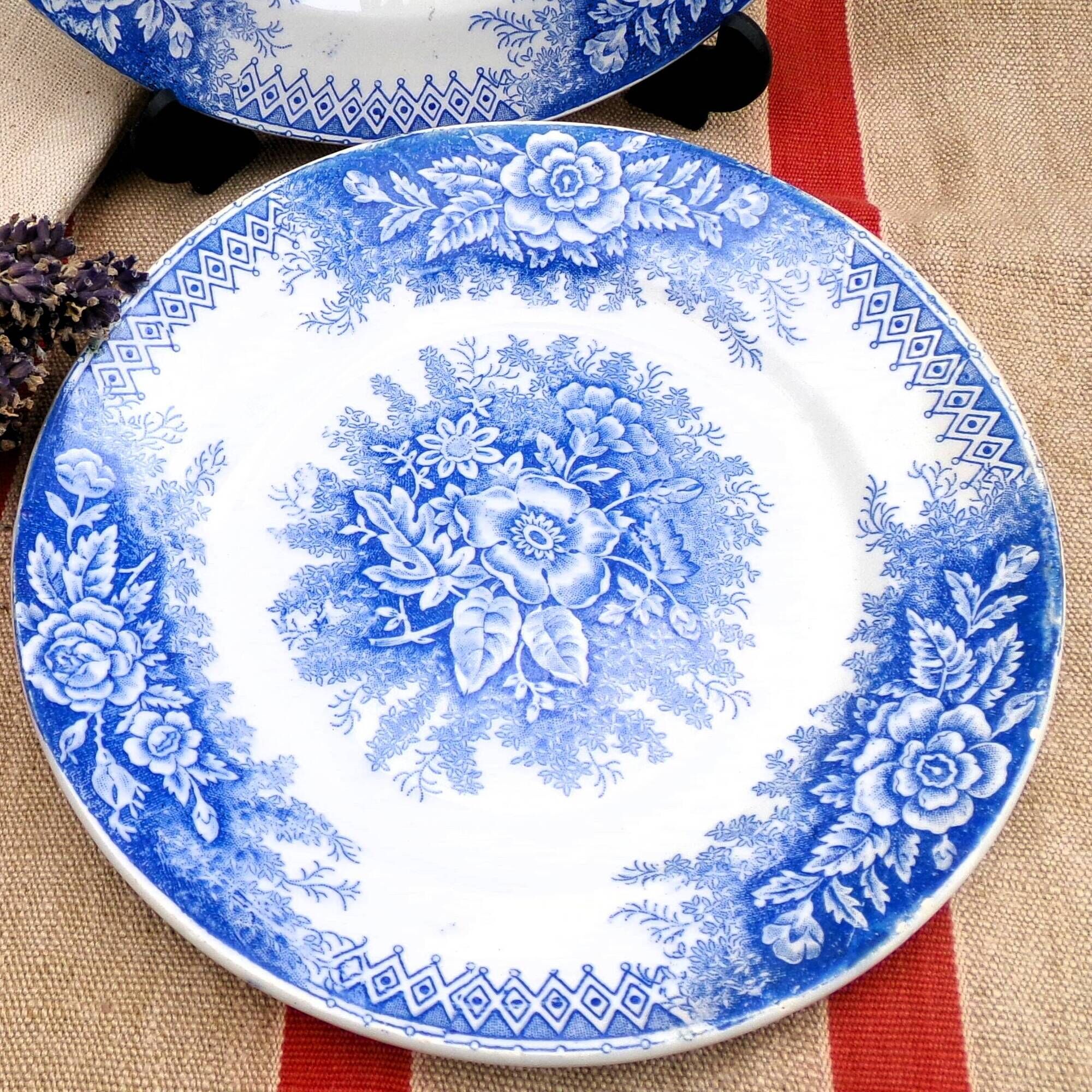 2 blue and white floral plates Terre de Fer St Amand Jardinière