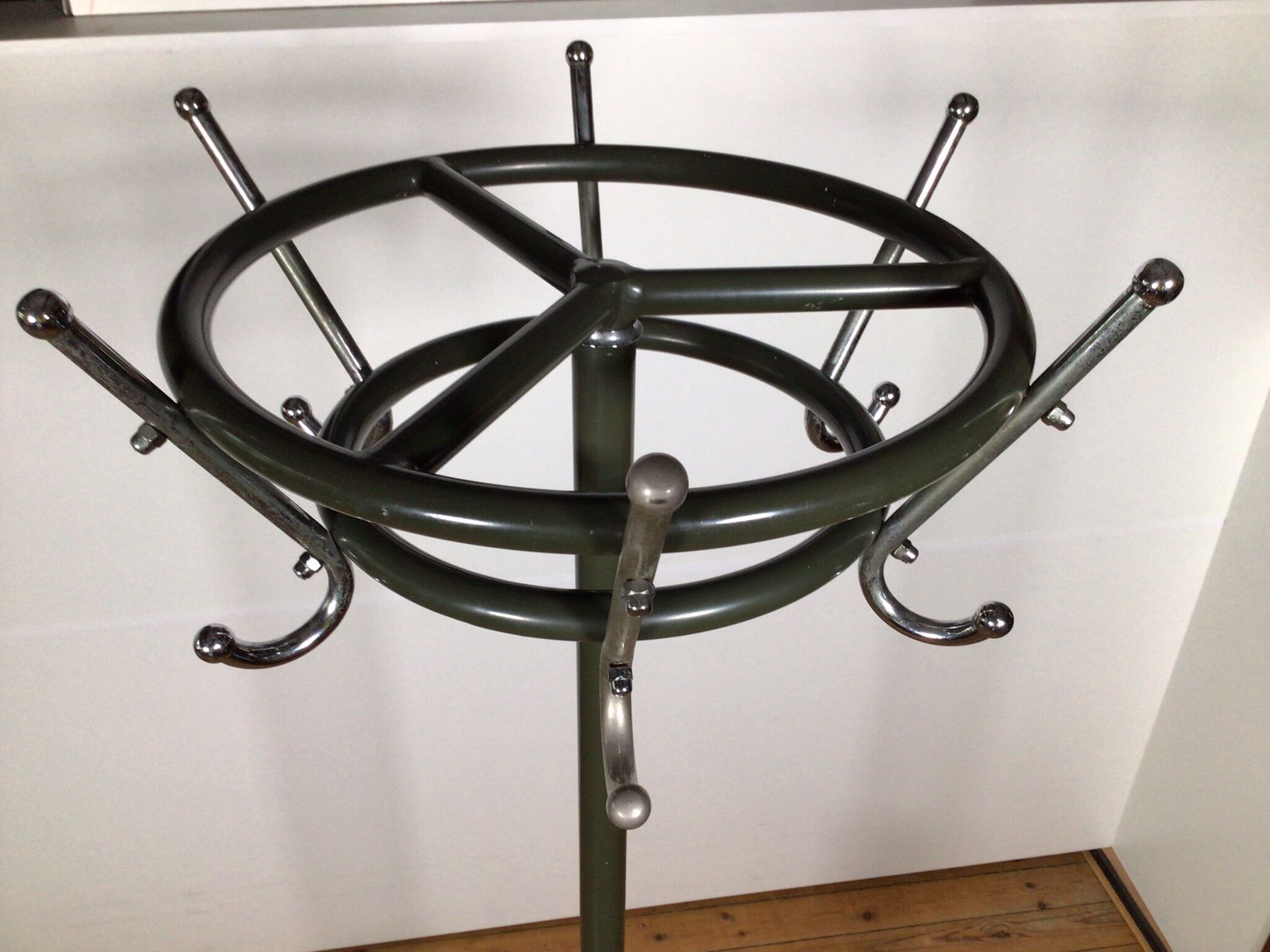 Standing coat rack
