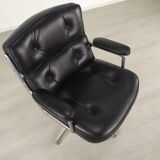 Eames leather lobby chair
