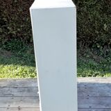 Old bathroom wardrobe in sheet metal of the 50s