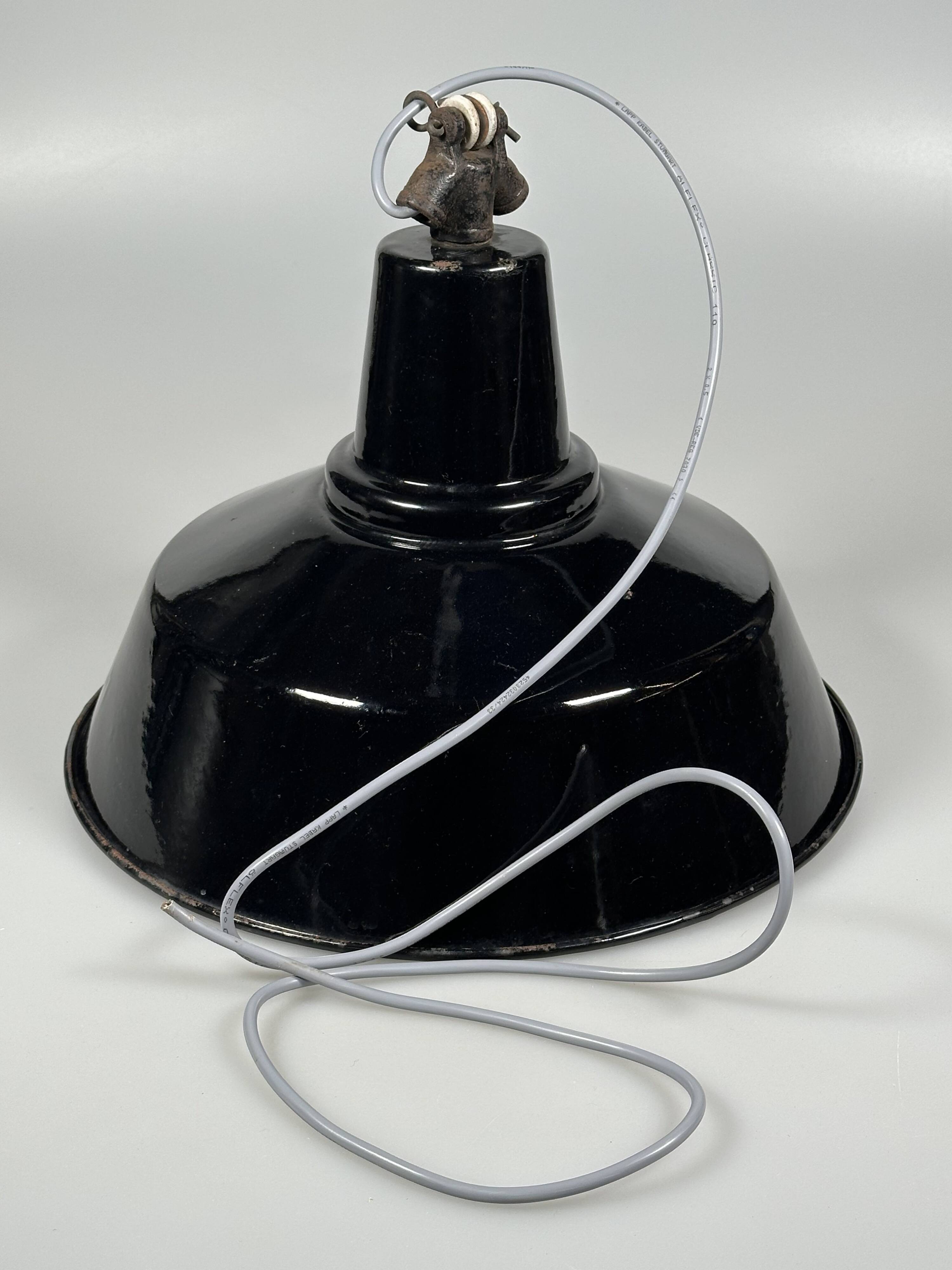1930s/1940s Ceiling Lamp Industrial Lamp Enamel Loft Metal Bauhaus Design