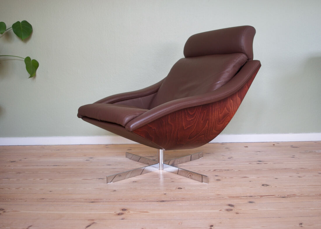 Mid-Century Danish Swivel Chair in Leather, 1970s