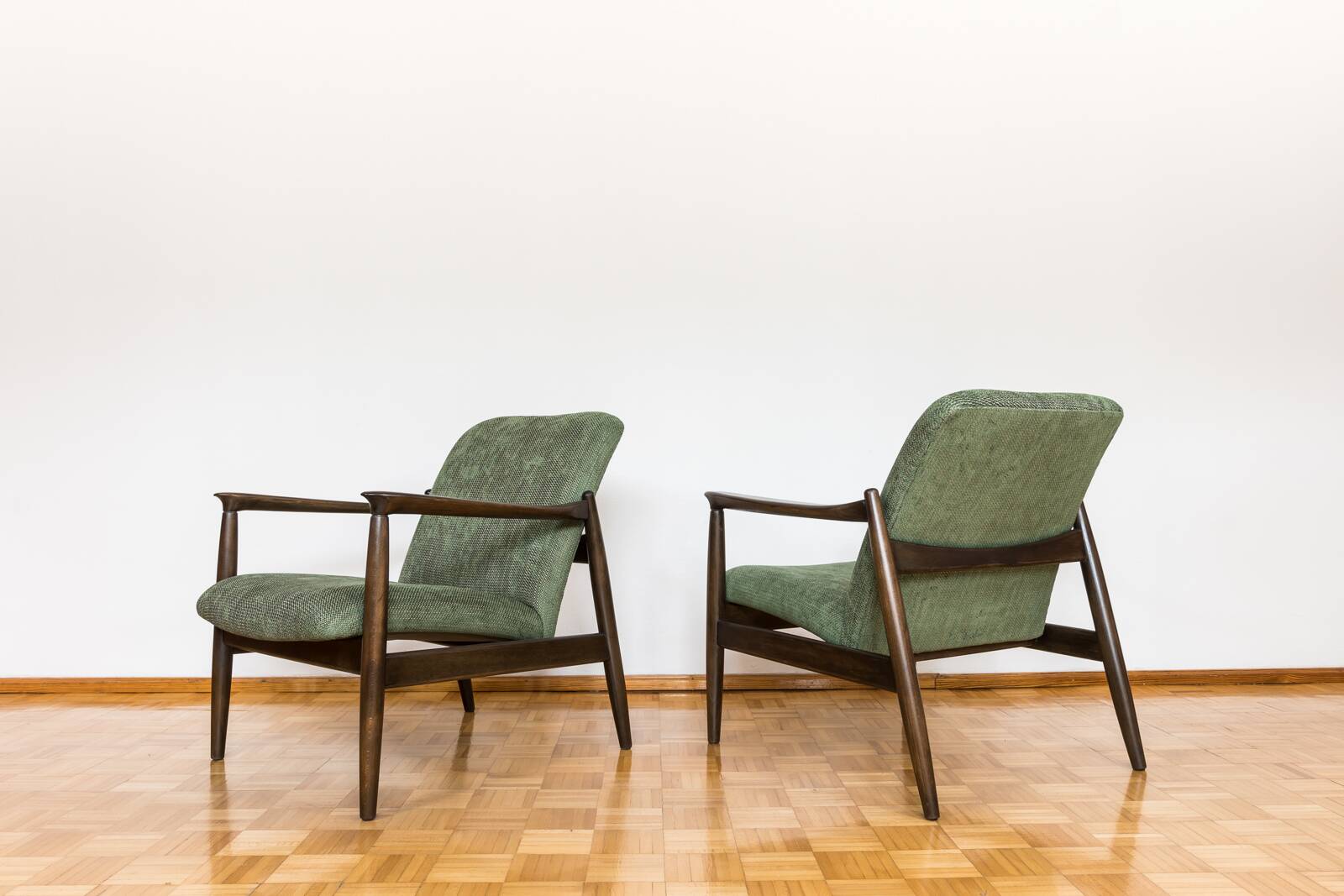 Paire de fauteuils GFM64 par Edmund Homa années 1960