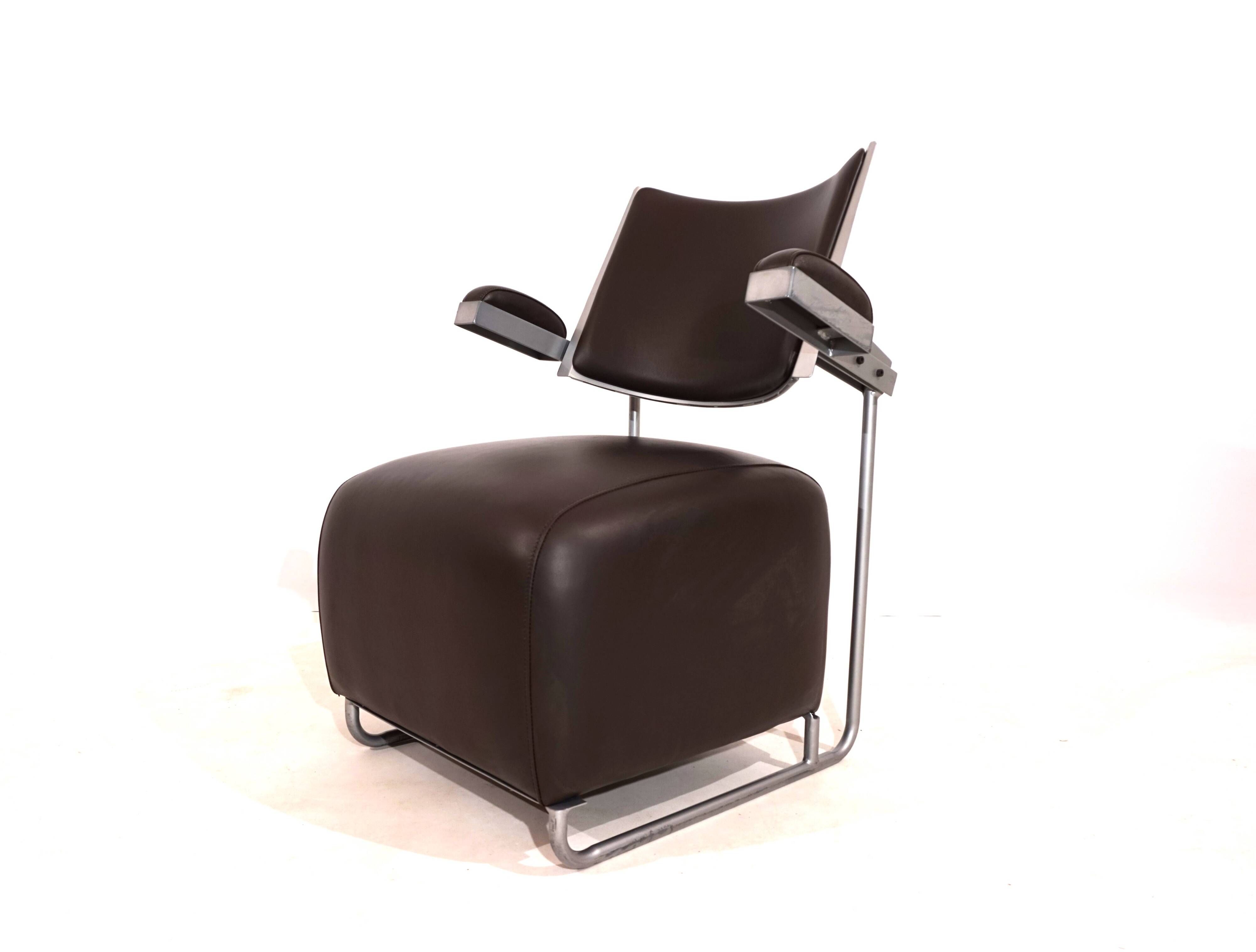 Fauteuil lounge en cuir Oscar pour Inno Oy par Harri Korhonen