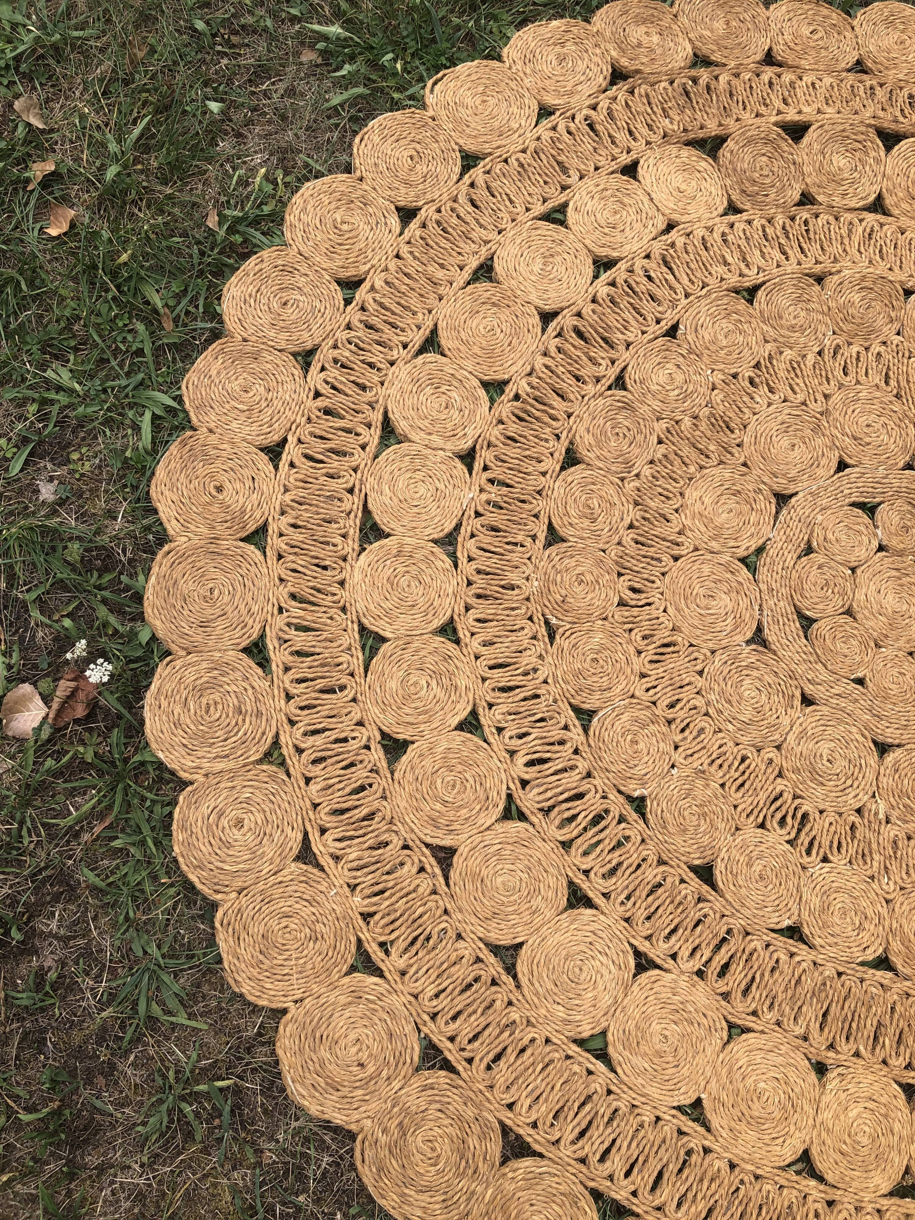 Vintage jute round carpet