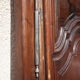Grand vestiaire porte-manteau en bois 2 portes ancien